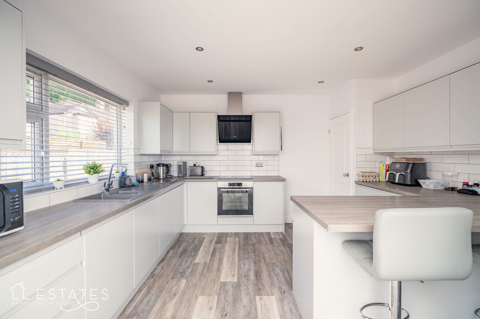 3 bed bungalow for sale in Rhodfa Sian, Dyserth  - Property Image 2