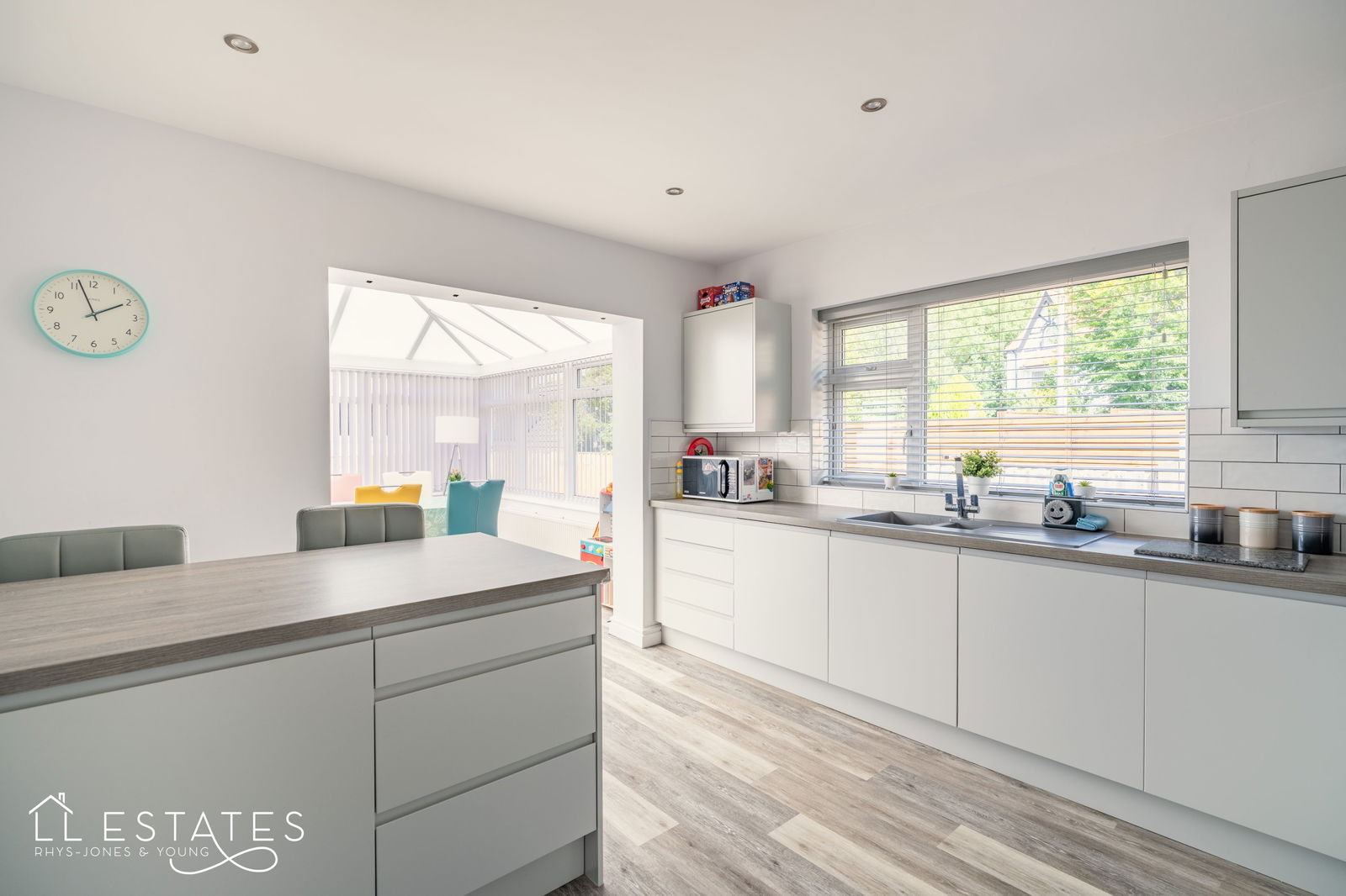 3 bed bungalow for sale in Rhodfa Sian, Dyserth 4