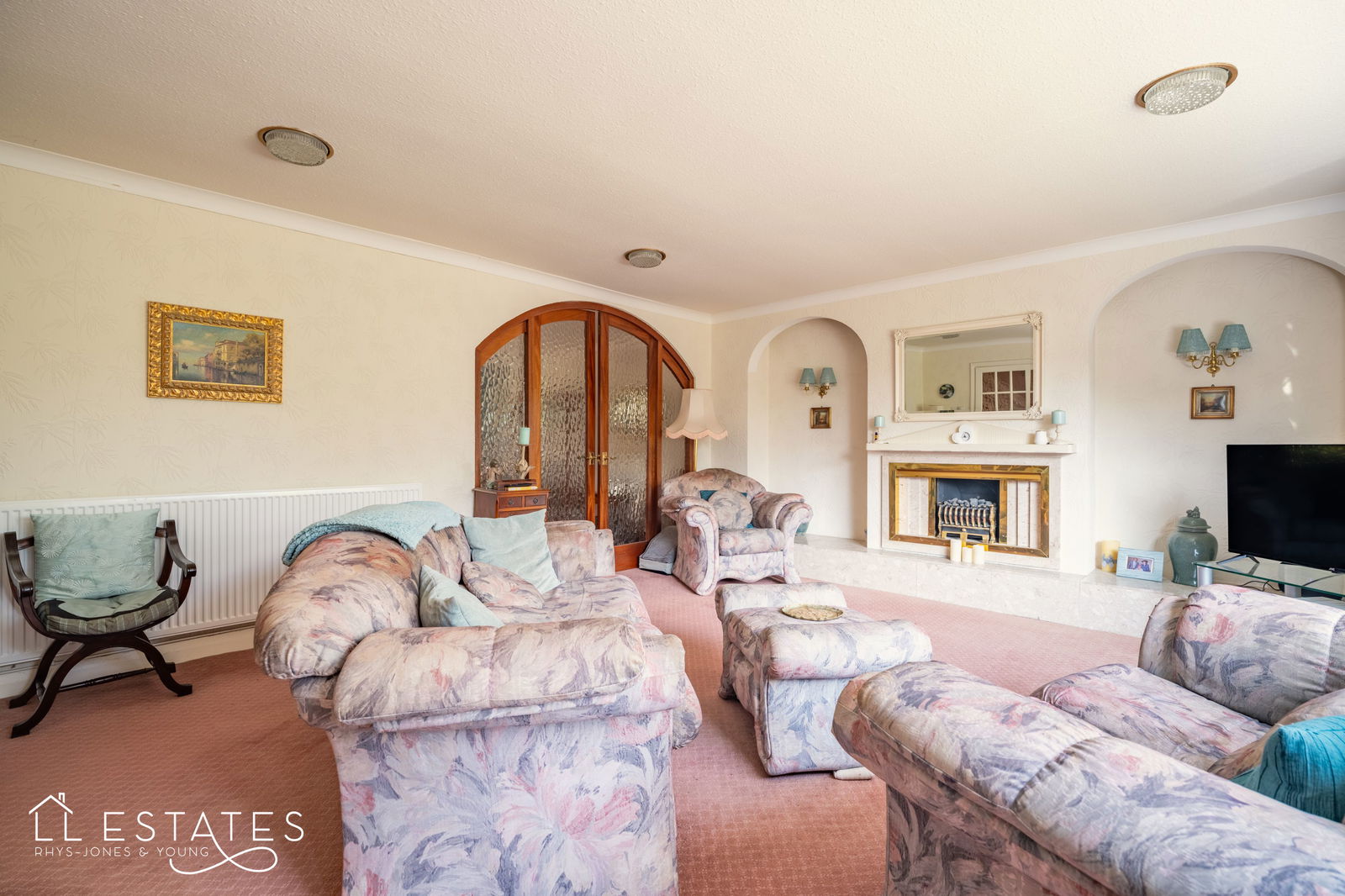 4 bed detached house for sale in Highlands Close, Rhuddlan, LL18 2RU  - Property Image 4