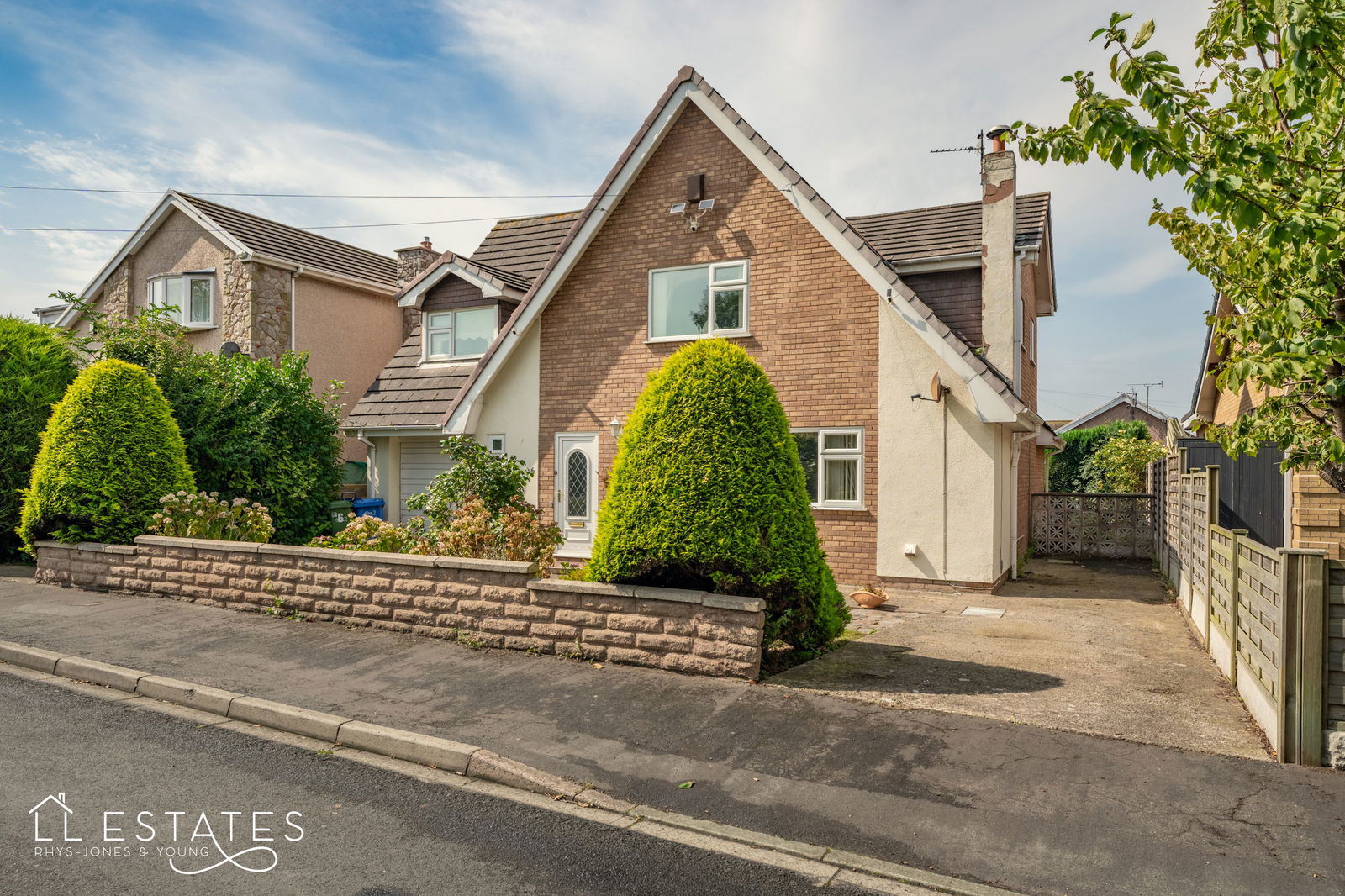 4 bed detached house for sale in Highlands Close, Rhuddlan, LL18 2RU  - Property Image 13