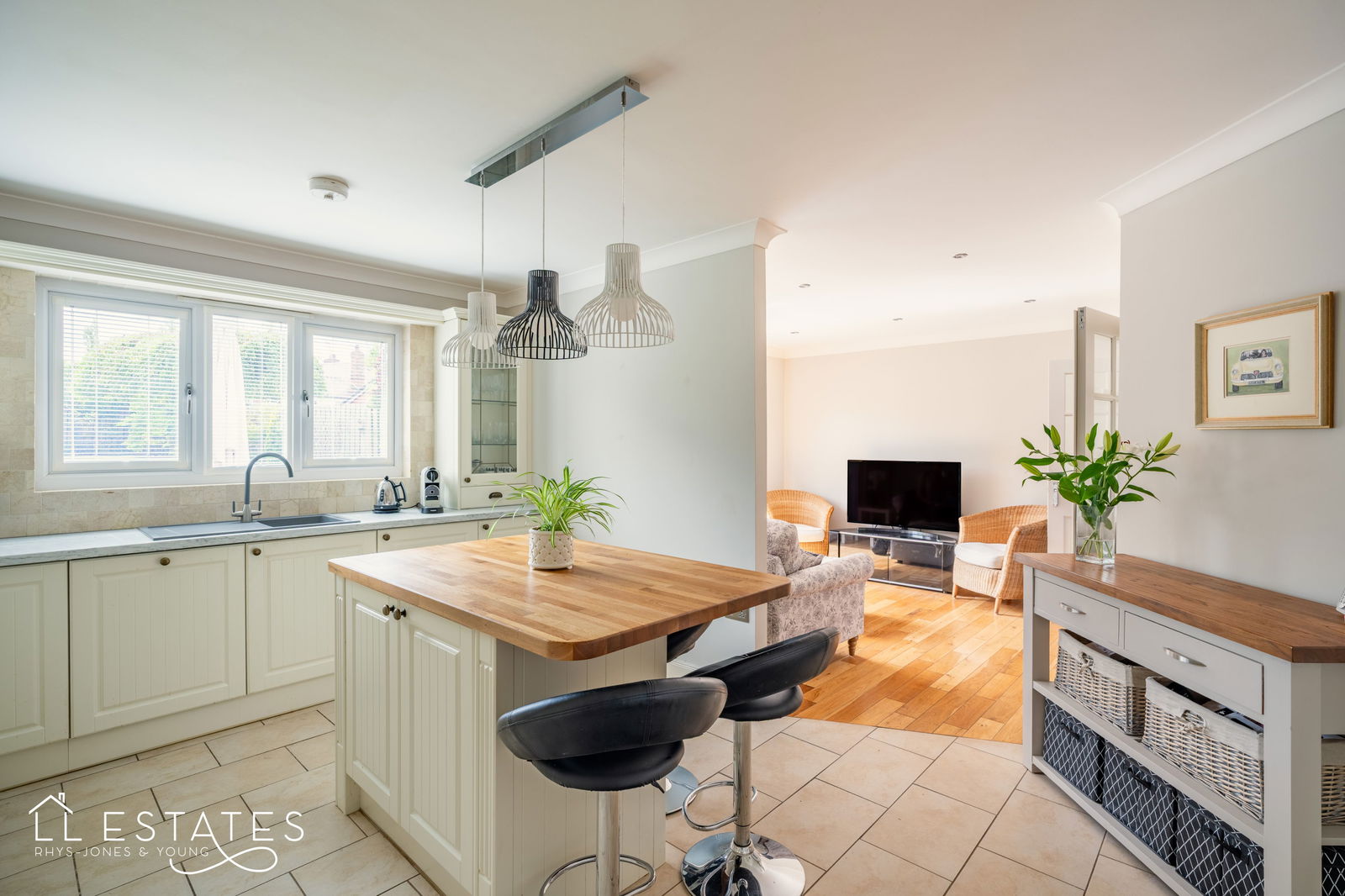 3 bed bungalow for sale in Allt Goch, St. Asaph  - Property Image 5