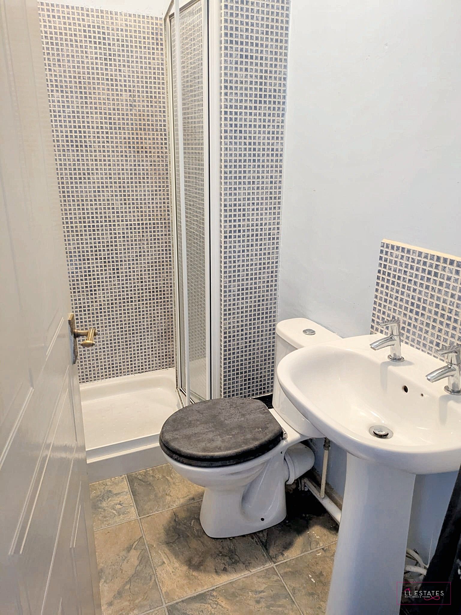 1 bed flat for sale in Flat 6 Kinmel Court, Kinmel Street  - Property Image 6