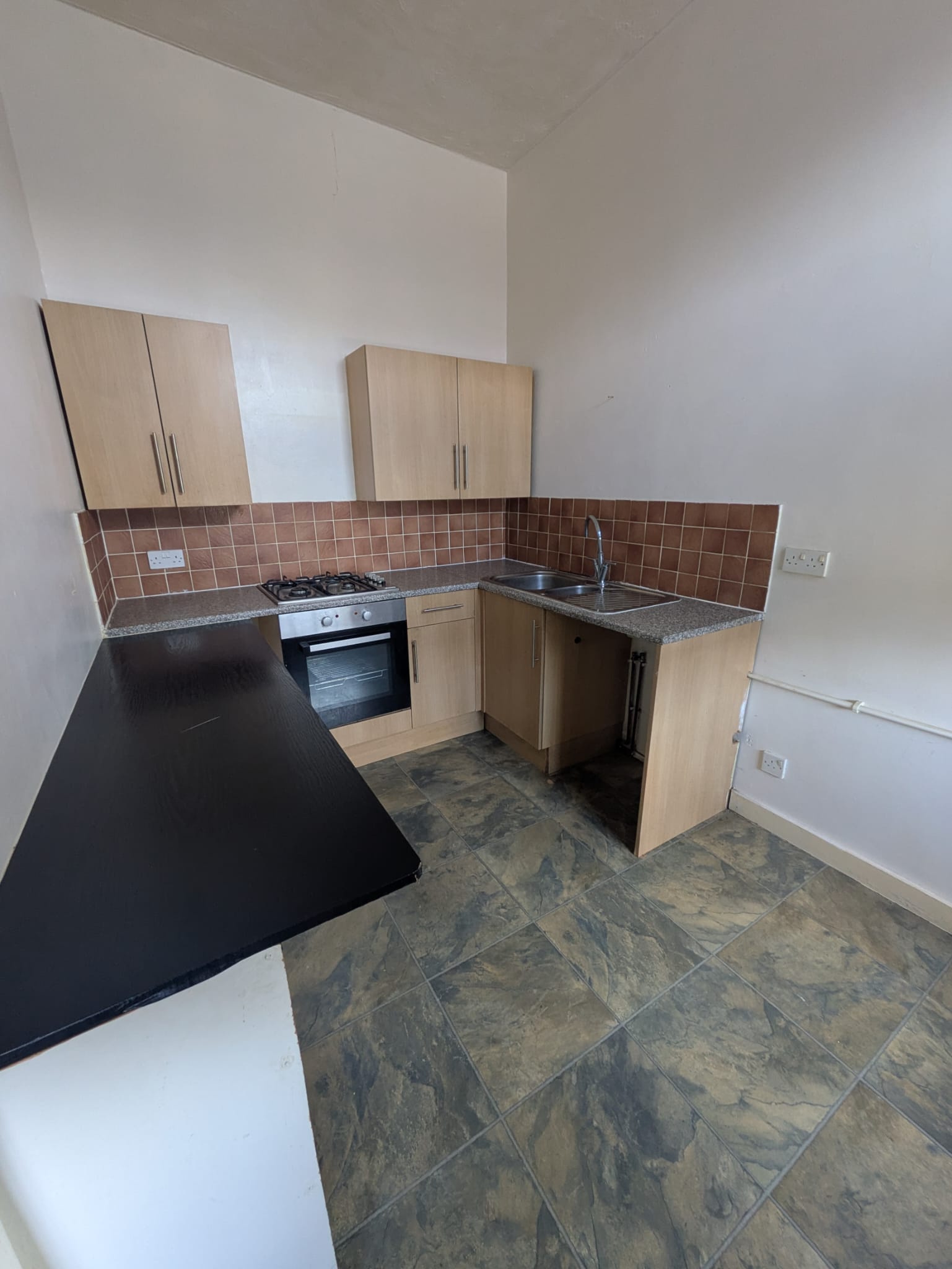 1 bed flat for sale in Flat 6 Kinmel Court, Kinmel Street  - Property Image 2