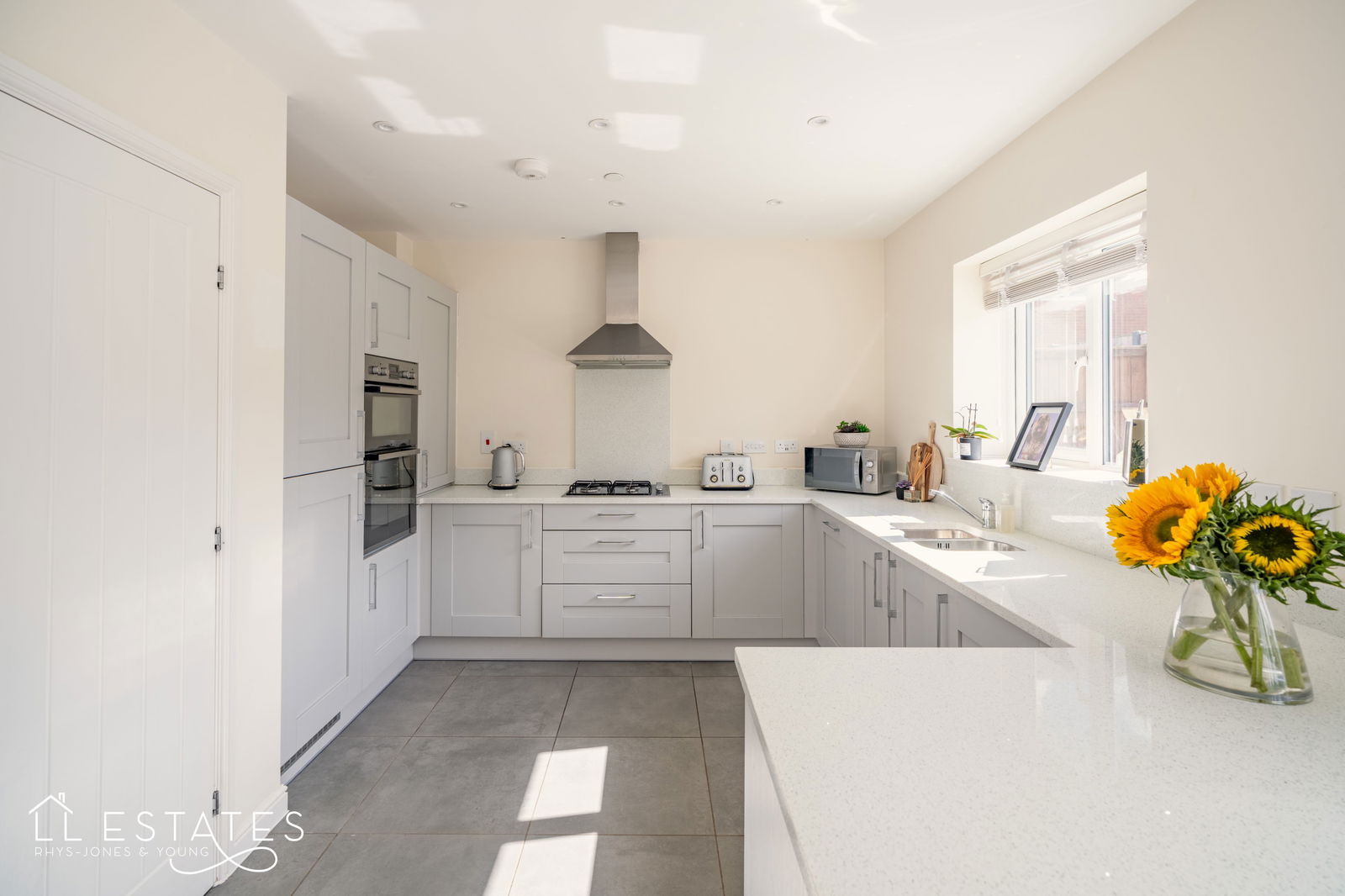 3 bed detached house for sale in Ffordd Porthdy, Rhuddlan 4