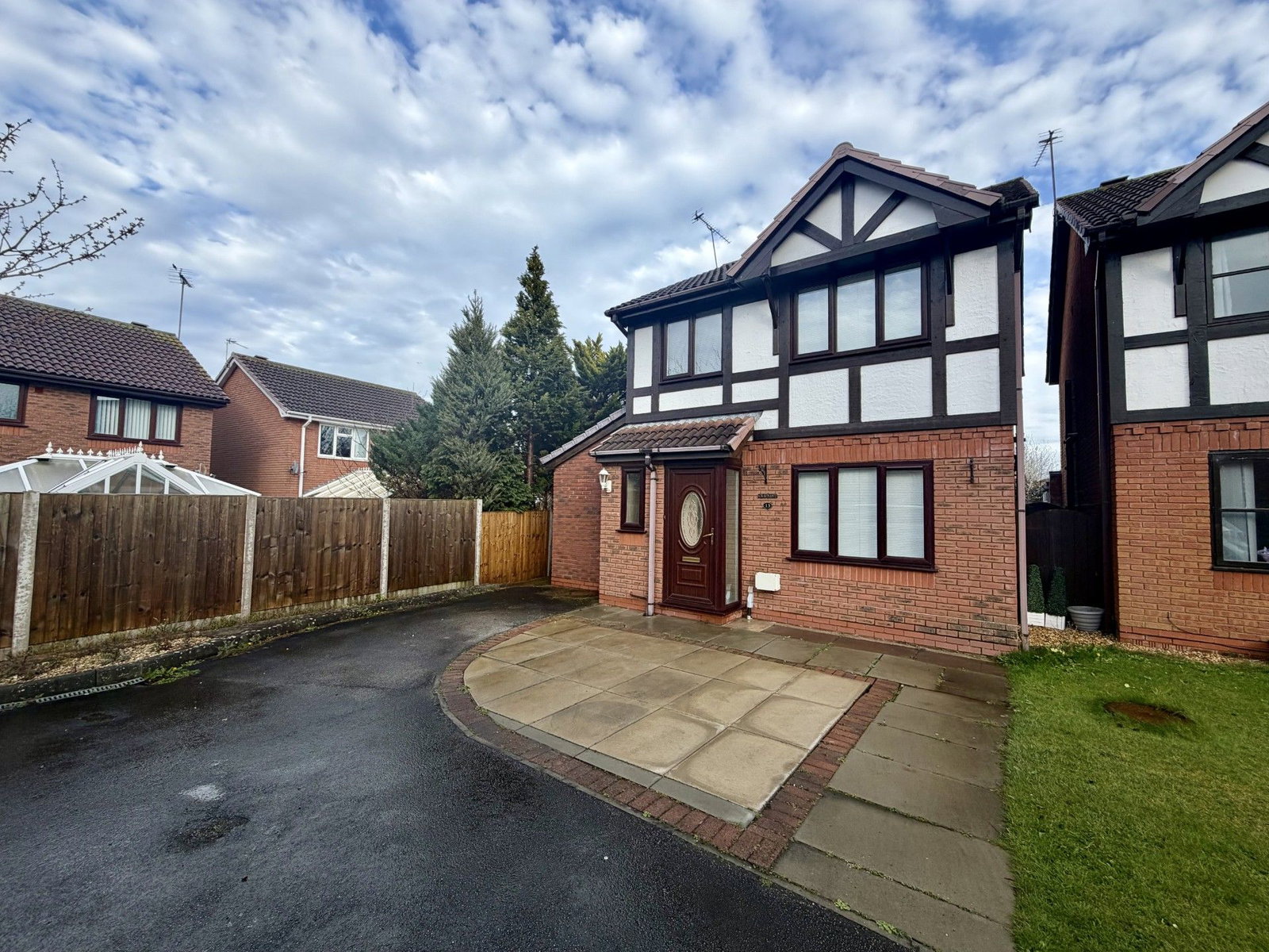 3 bed detached house to rent in Llwyn Harlech, Bodelwyddan, Rhyl, LL18 5WG - Property Image 1
