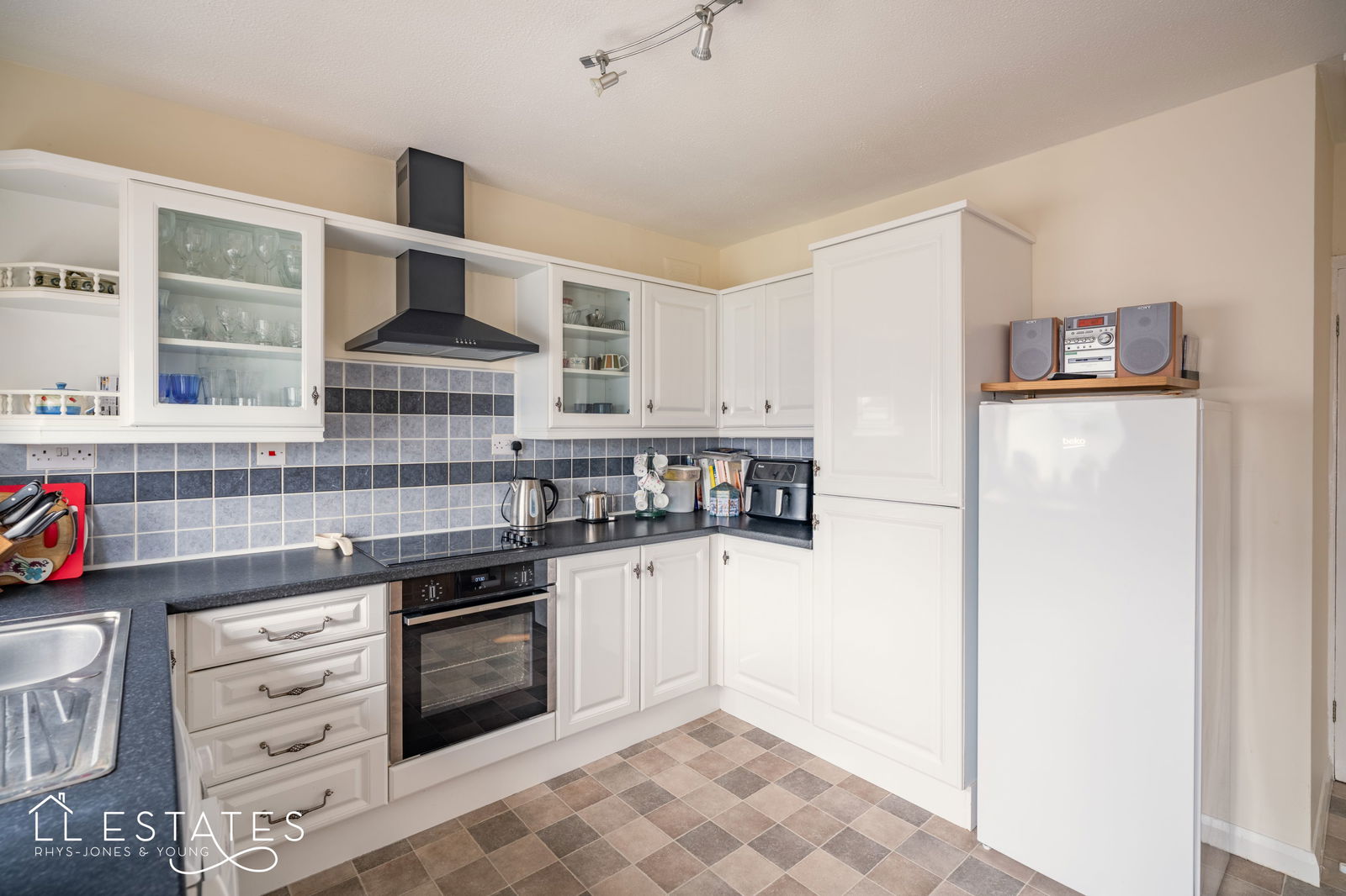 2 bed bungalow for sale in Garnett Drive, Prestatyn 1