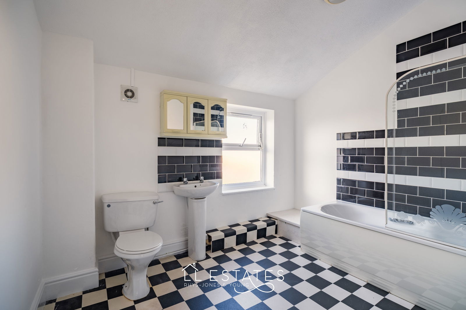 3 bed terraced house for sale in Millbank Road, Rhyl 6