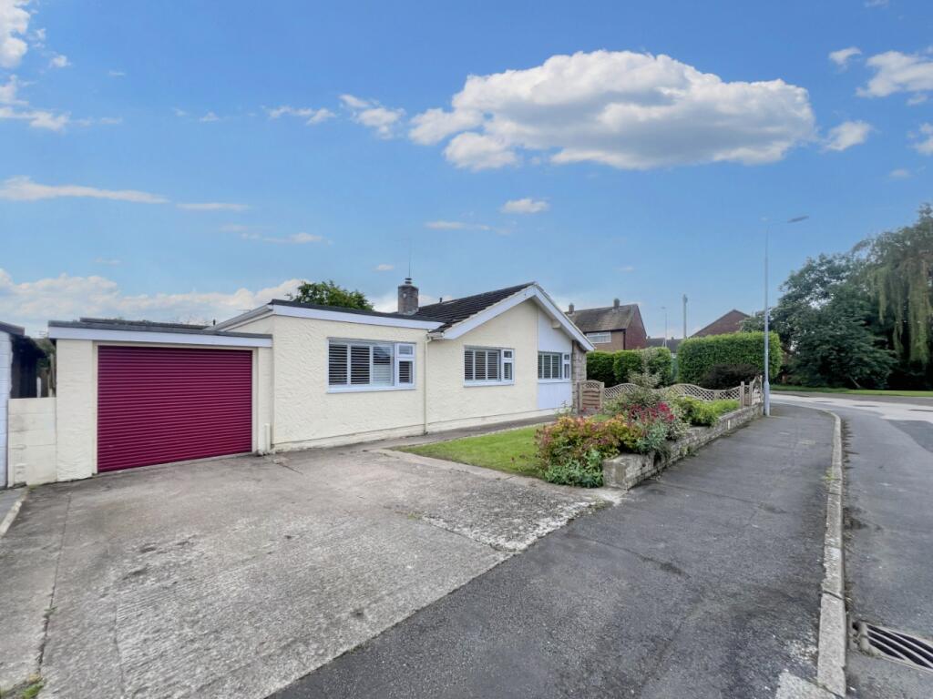 3 bed bungalow to rent in Kerfoot Avenue, Rhuddlan, Rhyl, LL18 2UR  - Property Image 1