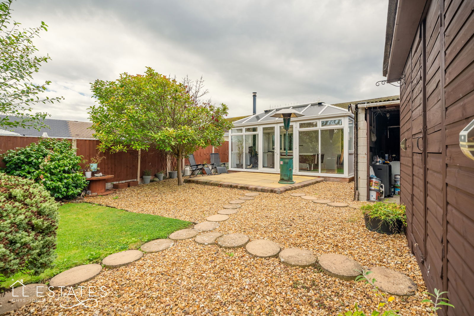 2 bed semi-detached bungalow for sale in Towyn Way West, Towyn  - Property Image 9