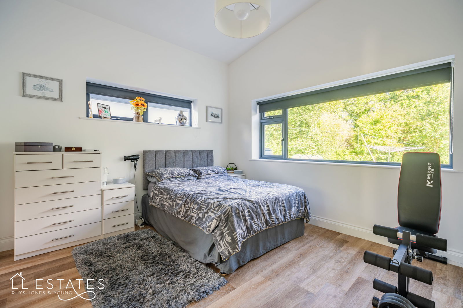 4 bed bungalow for sale in Mount Road, St. Asaph, LL17 0DH  - Property Image 14