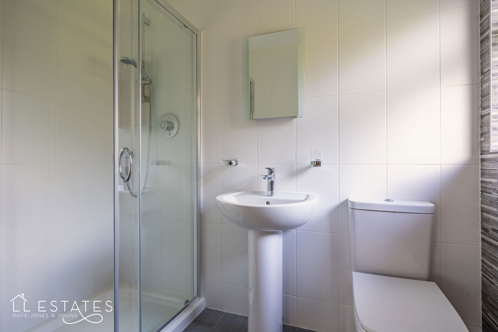 4 bed bungalow for sale in Mount Road, St. Asaph, LL17 0DH  - Property Image 13