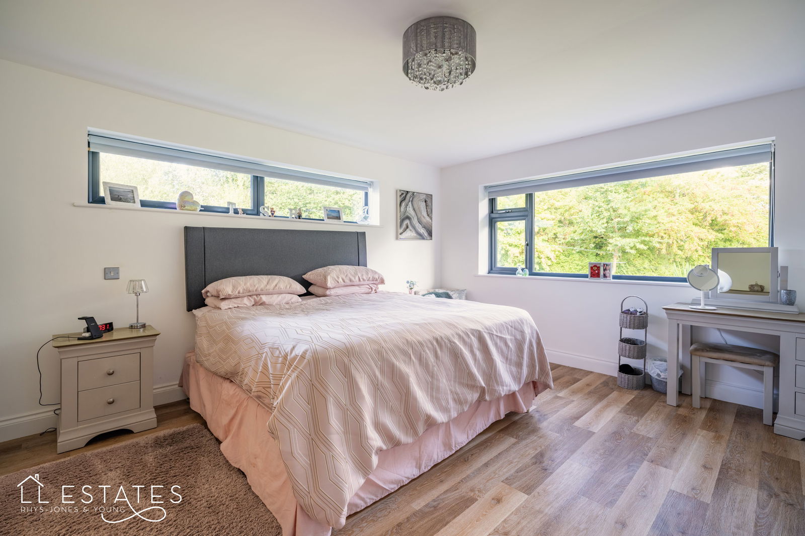 4 bed bungalow for sale in Mount Road, St. Asaph, LL17 0DH 9