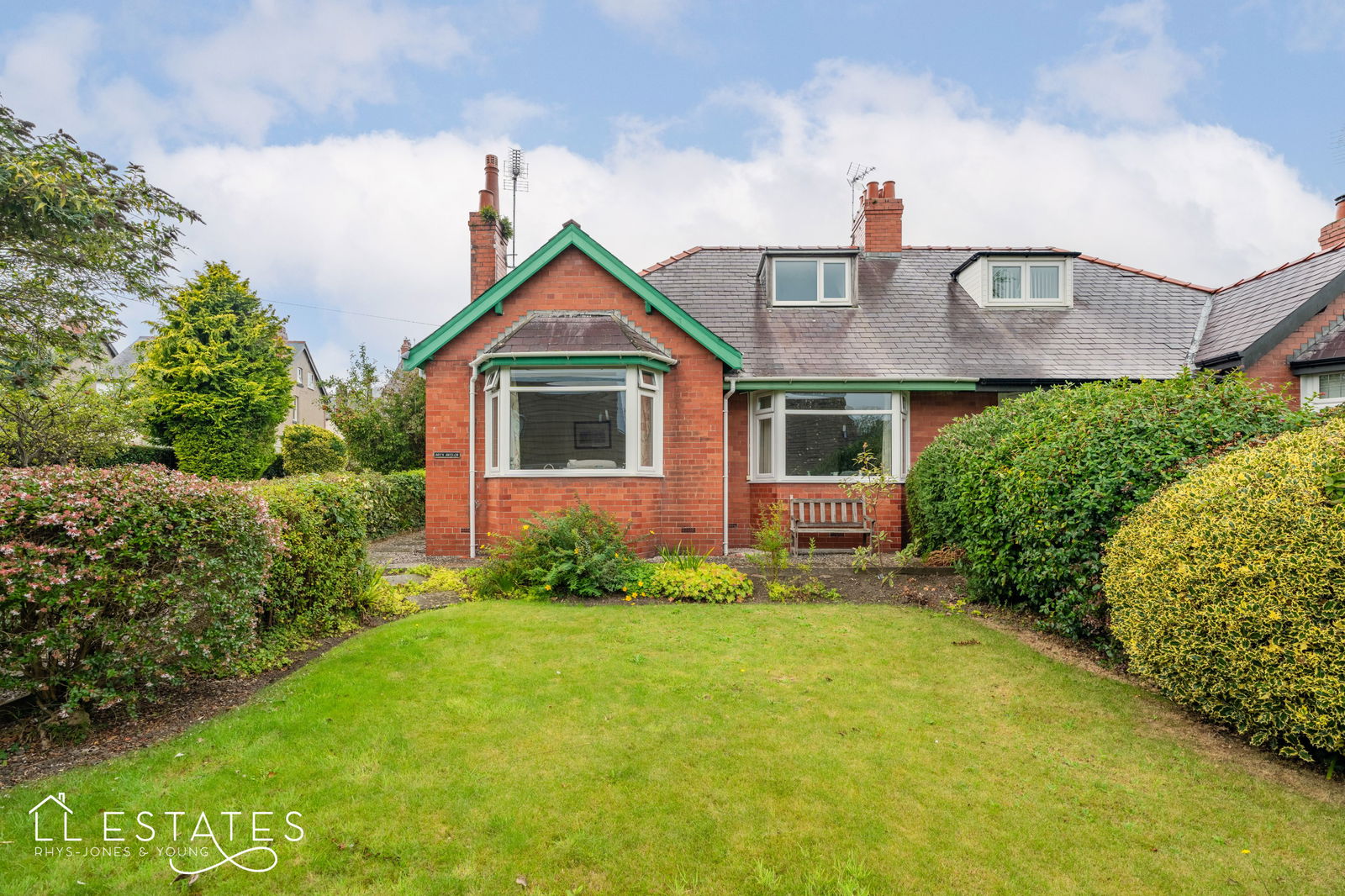 3 bed semi-detached bungalow for sale in Tower Way, Abergele