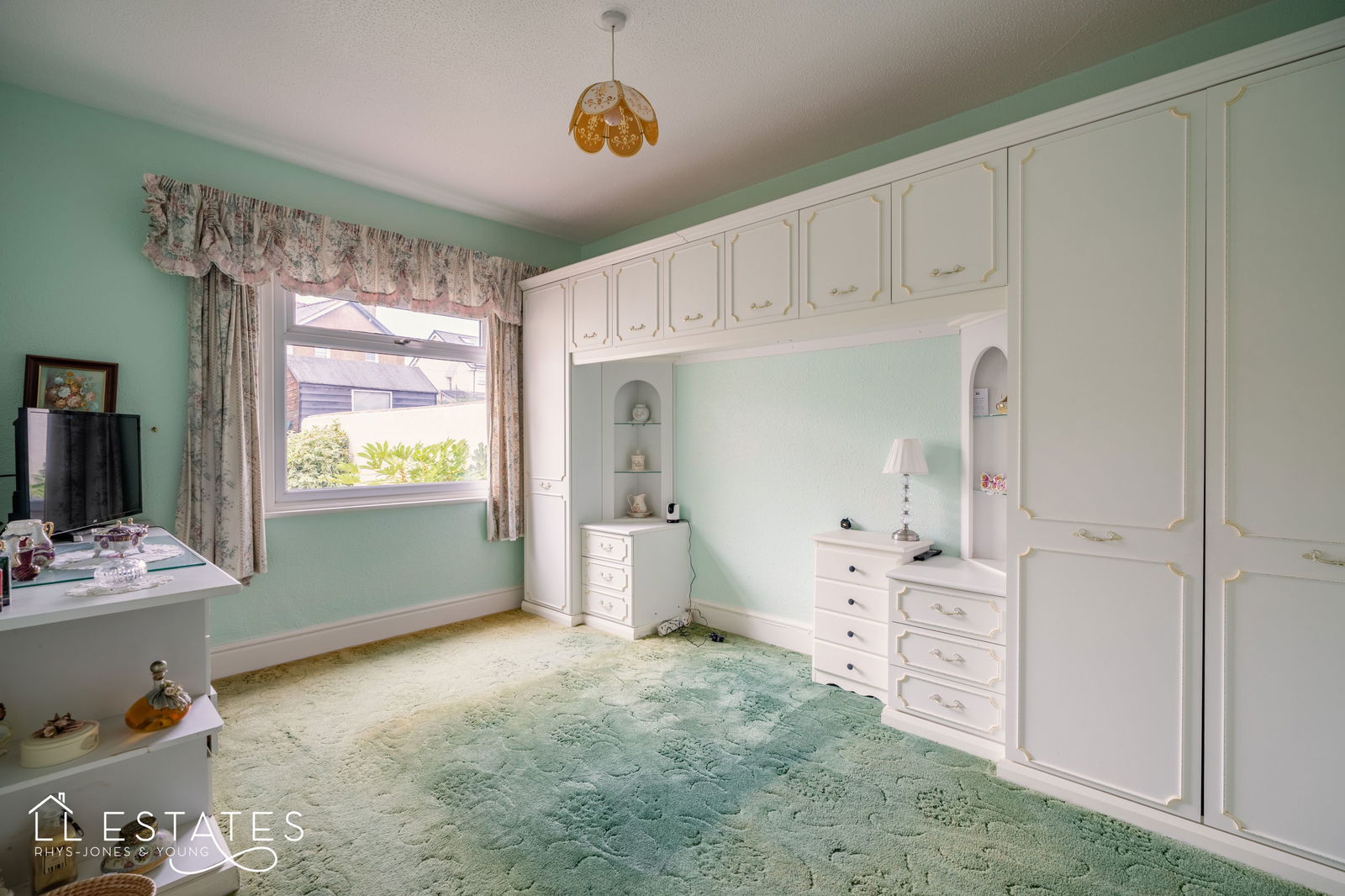 3 bed semi-detached bungalow for sale in Tower Way, Abergele  - Property Image 6