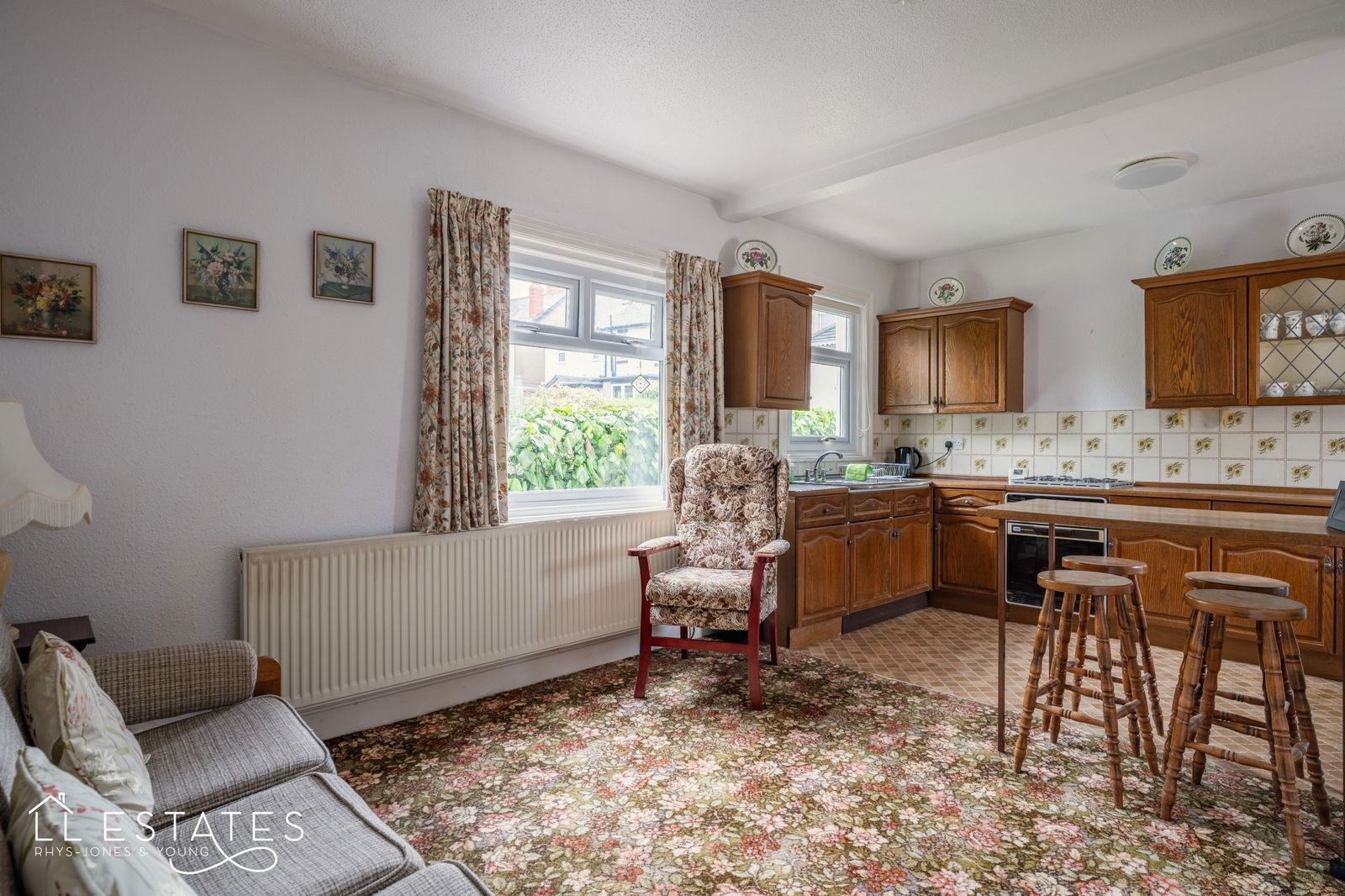 3 bed semi-detached bungalow for sale in Tower Way, Abergele  - Property Image 5