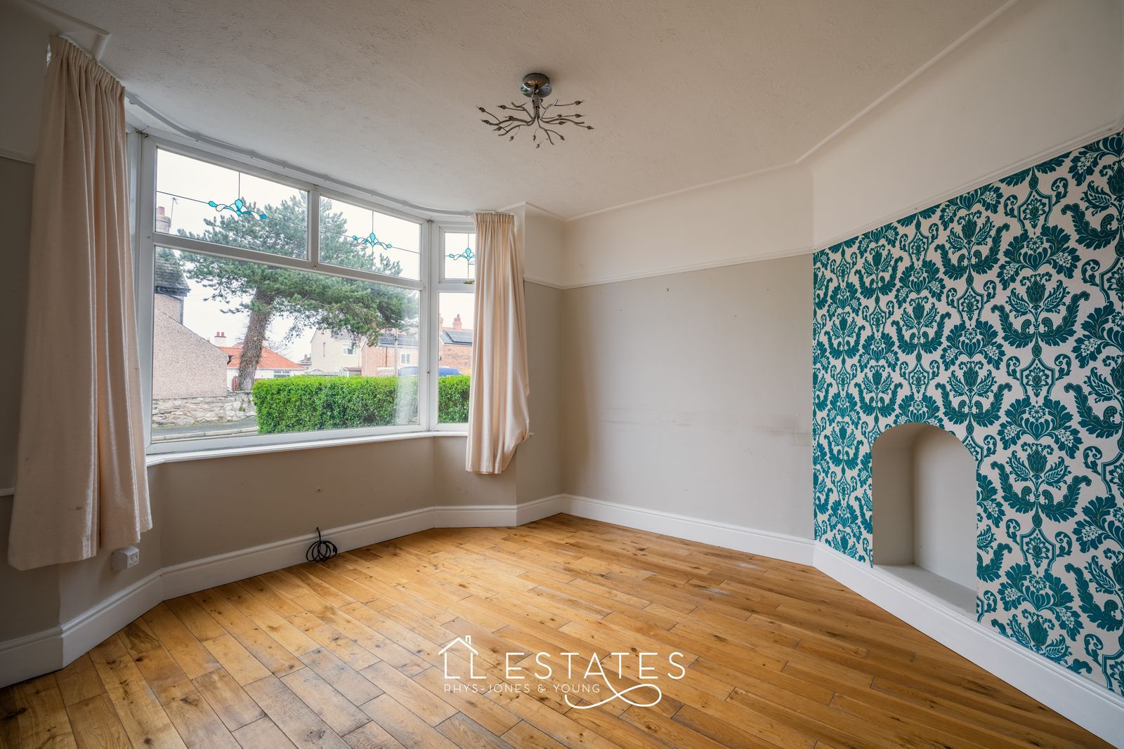 3 bed semi-detached house to rent in Fern Avenue, Prestatyn, LL19 9DN  - Property Image 3