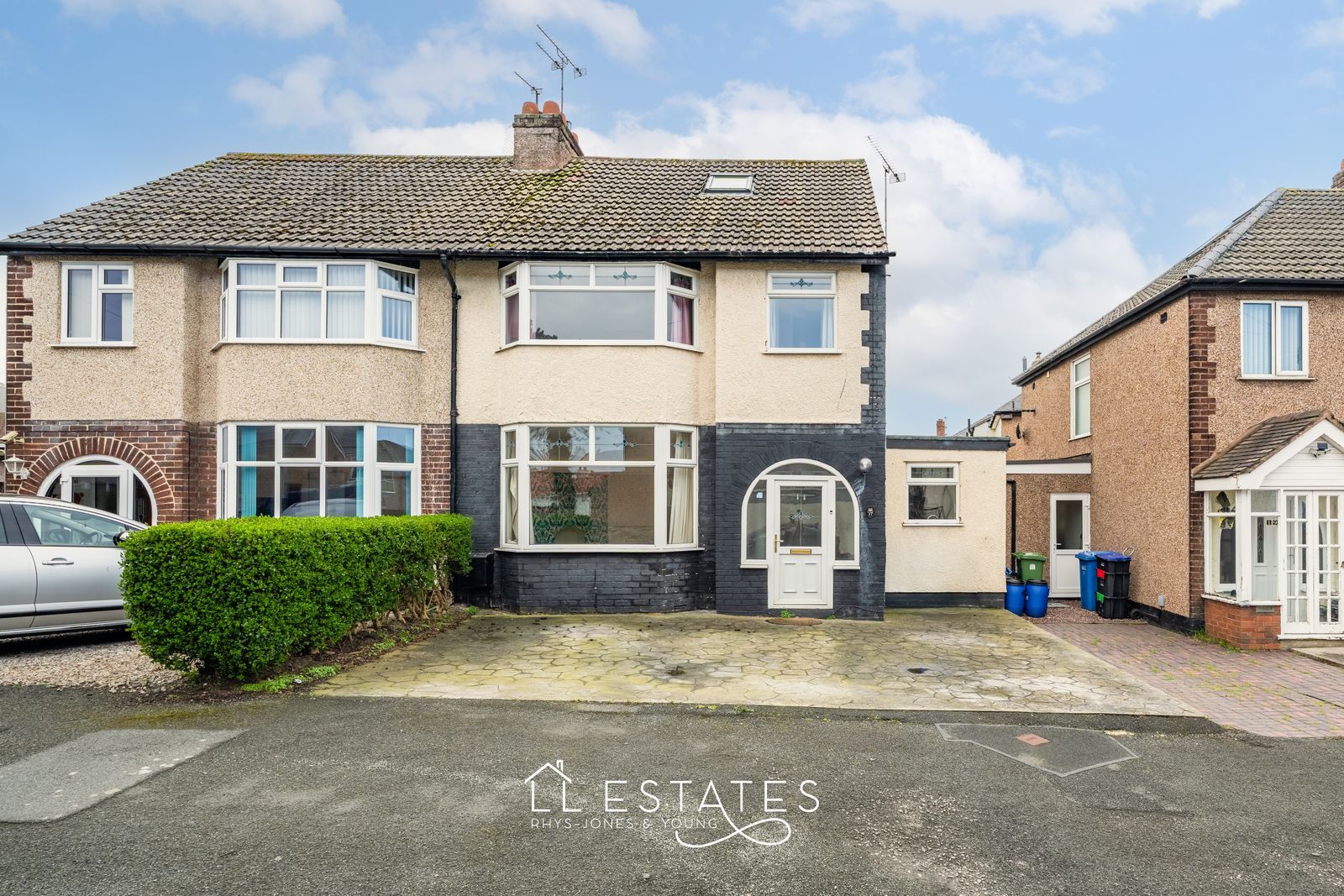 3 bed semi-detached house to rent in Fern Avenue, Prestatyn, LL19 9DN  - Property Image 1