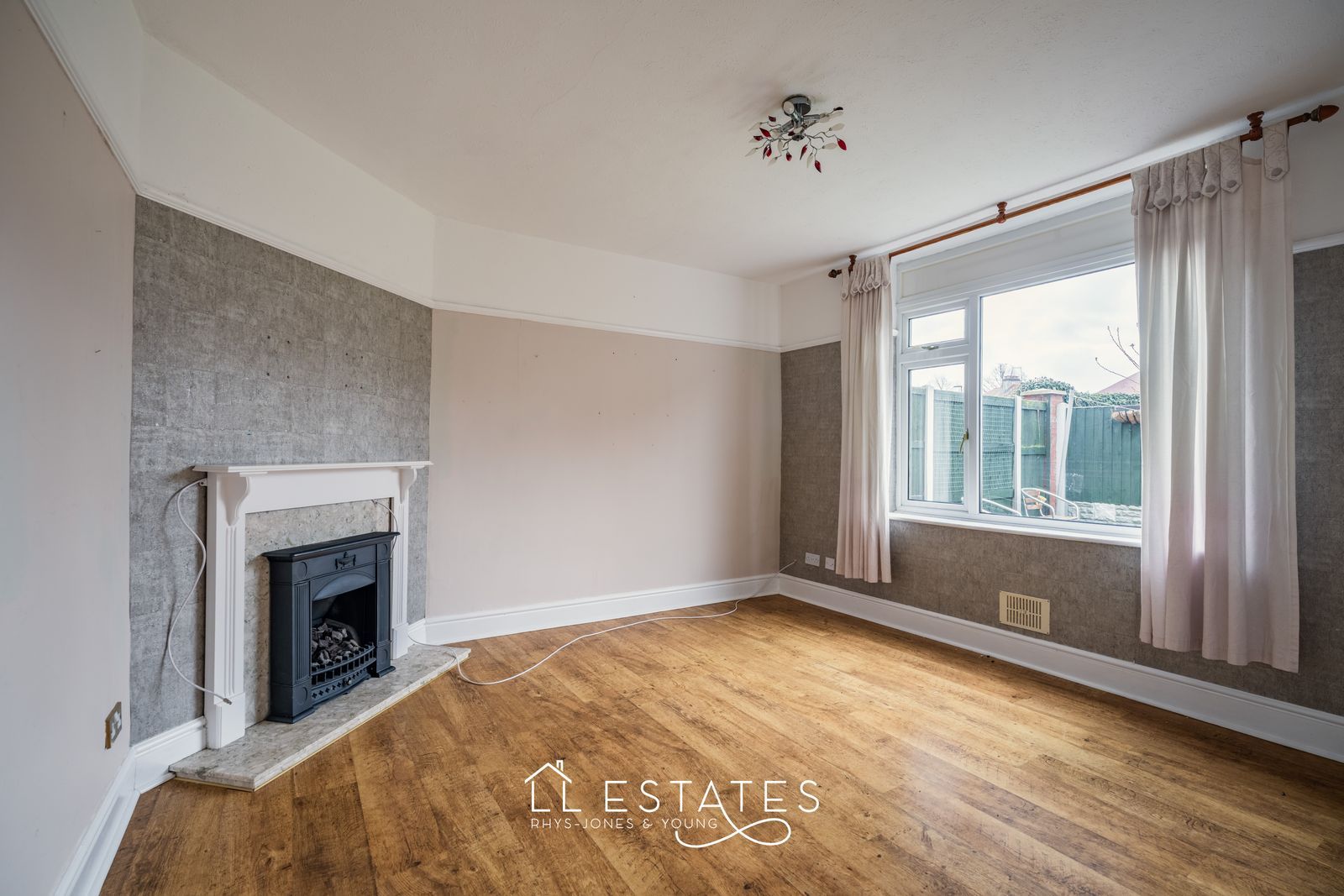 3 bed semi-detached house to rent in Fern Avenue, Prestatyn, LL19 9DN  - Property Image 2
