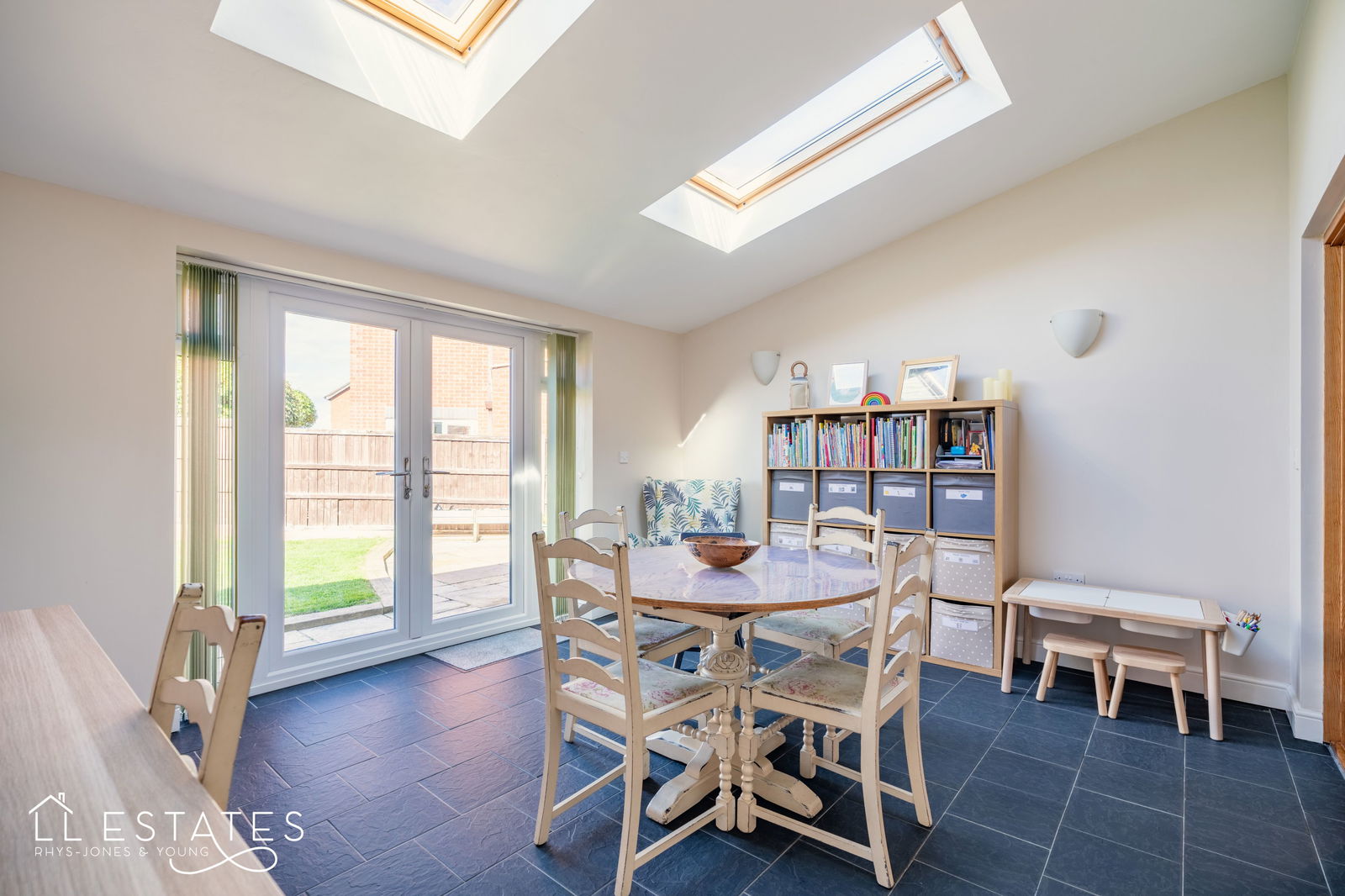 3 bed detached house for sale in Roseview Crescent, Kinmel Bay, LL18 5BY  - Property Image 5