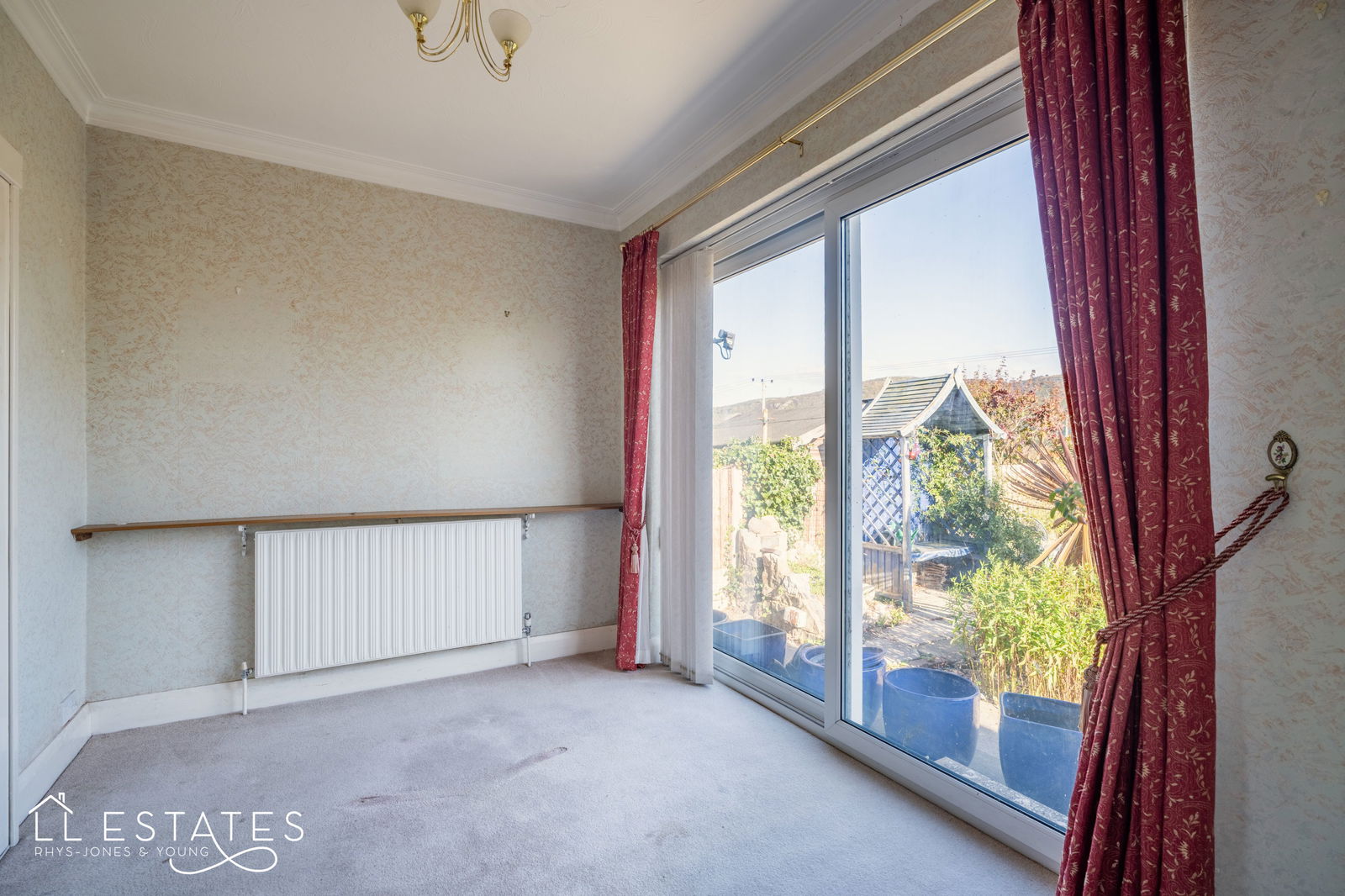 3 bed semi-detached bungalow for sale in Ffordd Ffynnon, Prestatyn, LL19 8BD  - Property Image 5