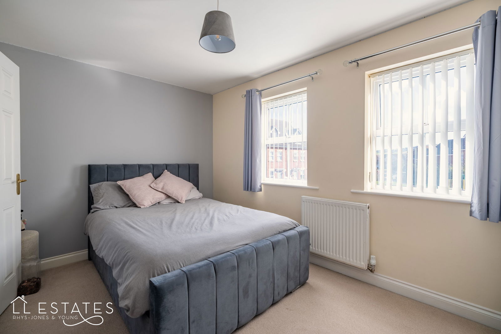 3 bed town house for sale in Ffordd Idwal, Prestatyn, LL19 7US  - Property Image 6