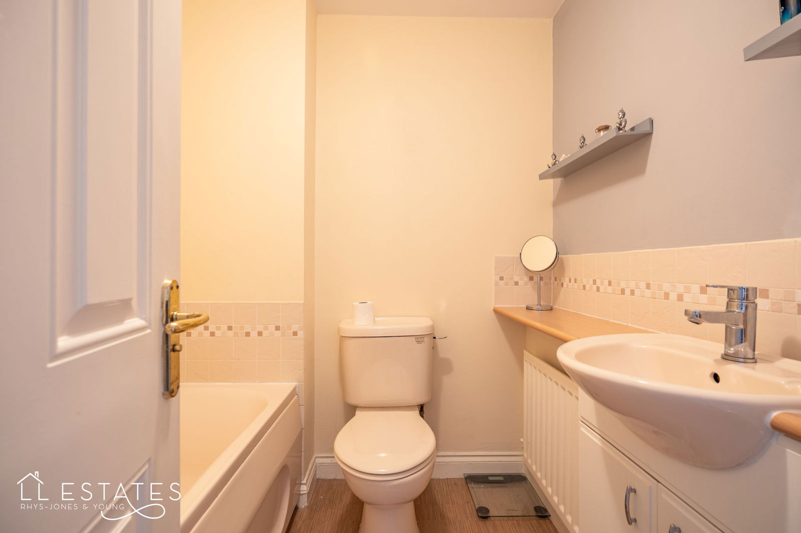 3 bed town house for sale in Ffordd Idwal, Prestatyn, LL19 7US  - Property Image 7