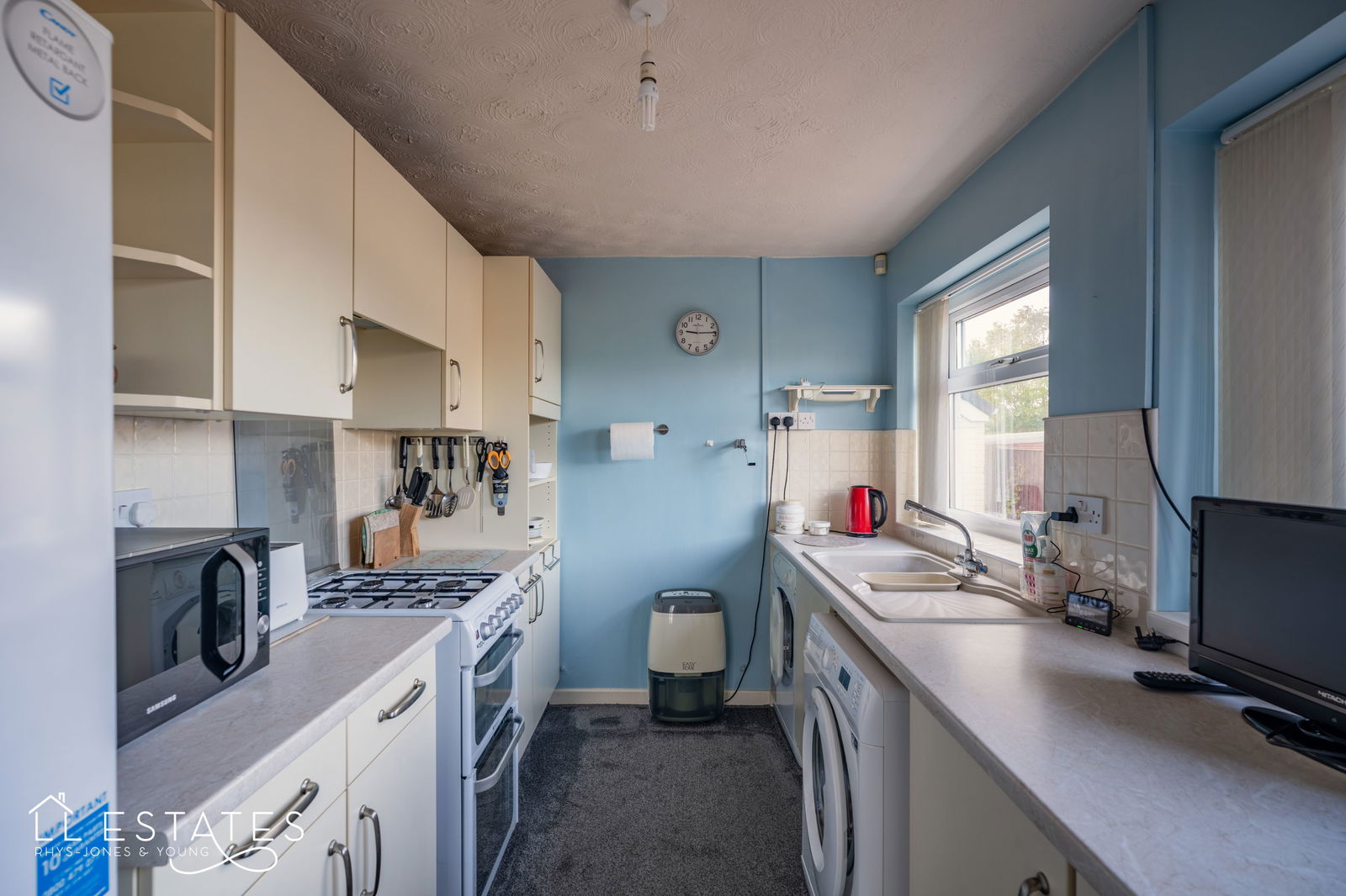 2 bed semi-detached bungalow for sale in Archers Green, Prestatyn 3