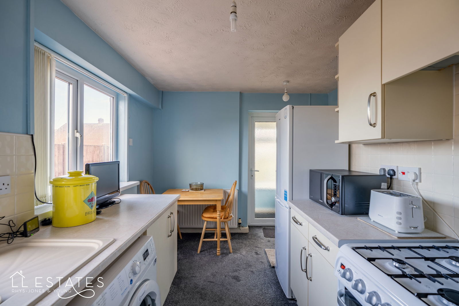 2 bed semi-detached bungalow for sale in Archers Green, Prestatyn 4