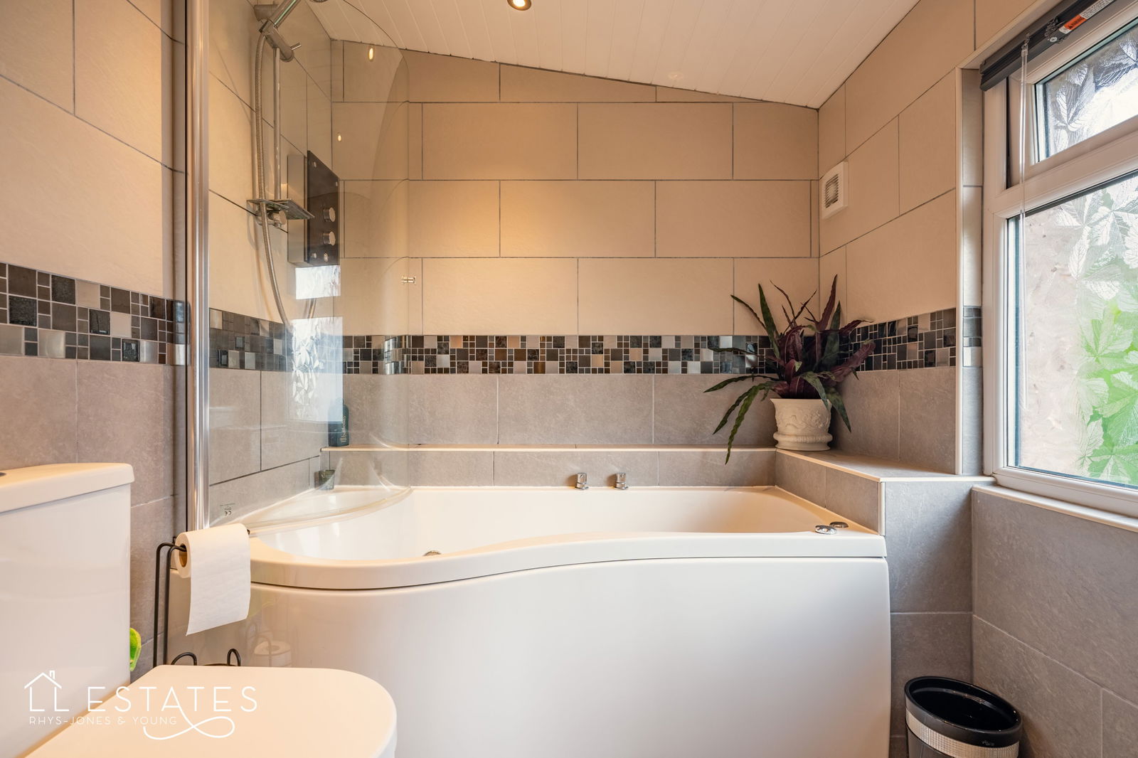 5 bed detached house for sale in Calthorpe Drive, Prestatyn 13