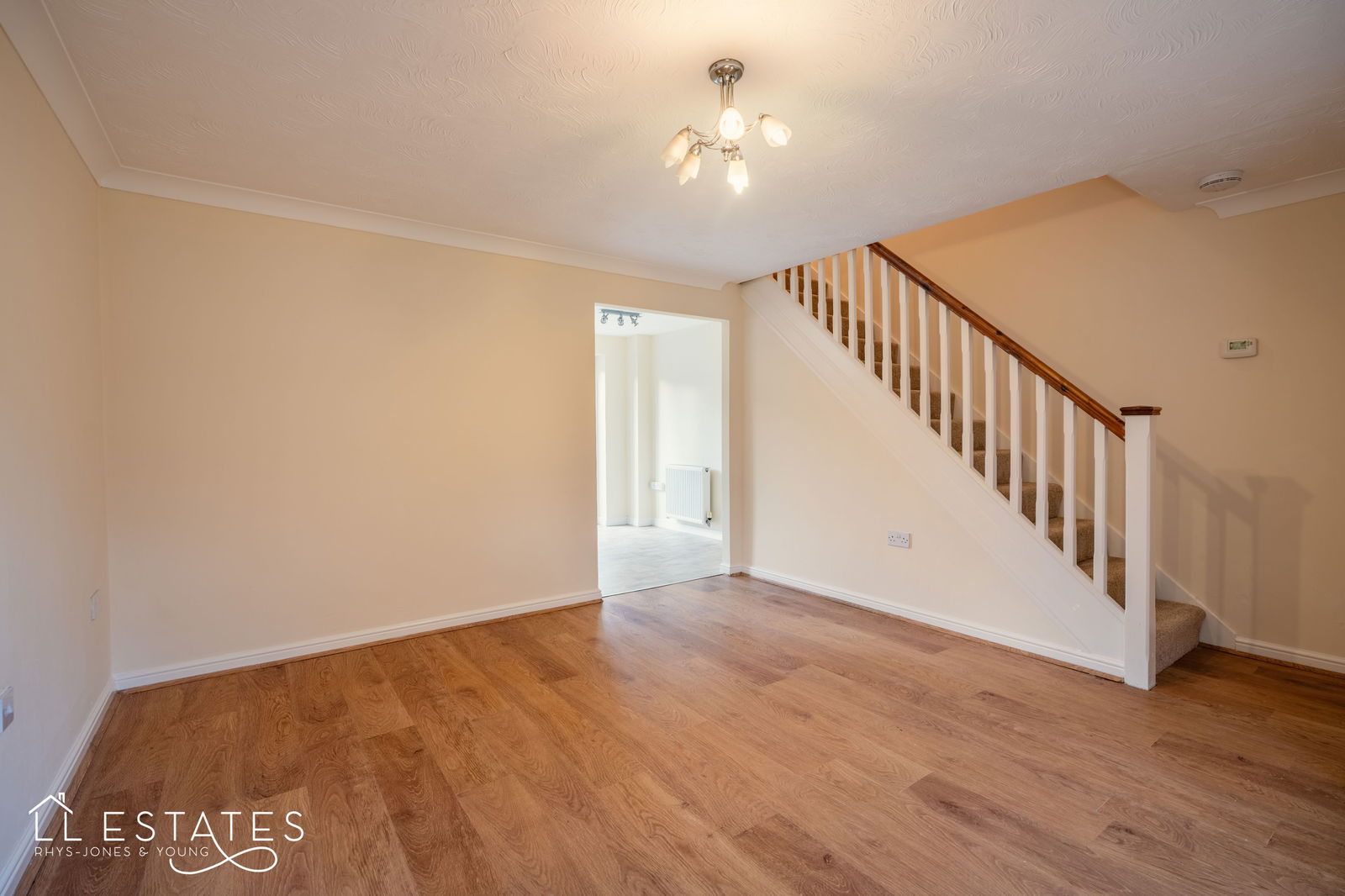 3 bed terraced house for sale in Ffordd Pant y Celyn 2