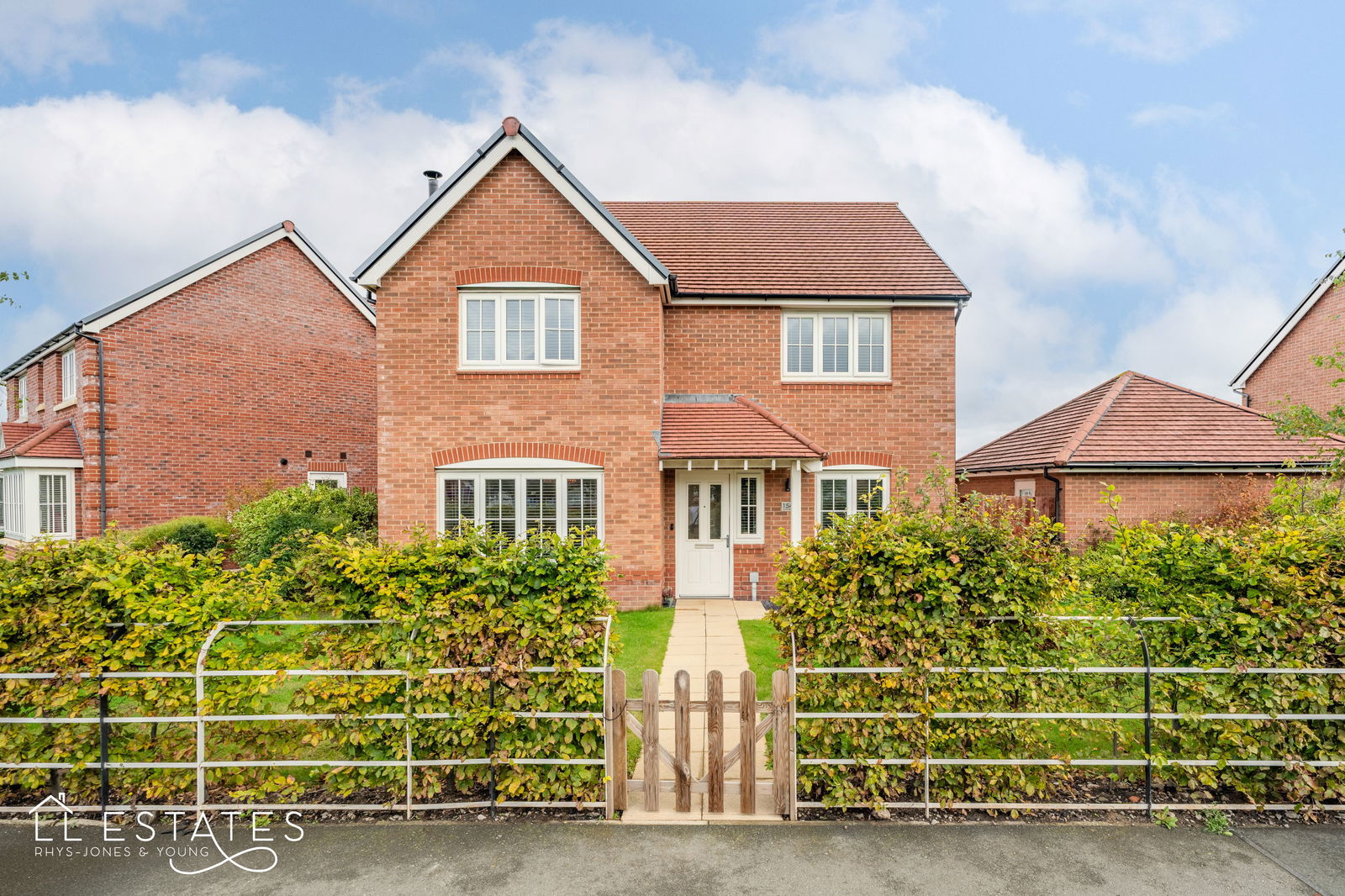 4 bed detached house for sale in Dyserth Road, Rhyl, LL18 4DT 1