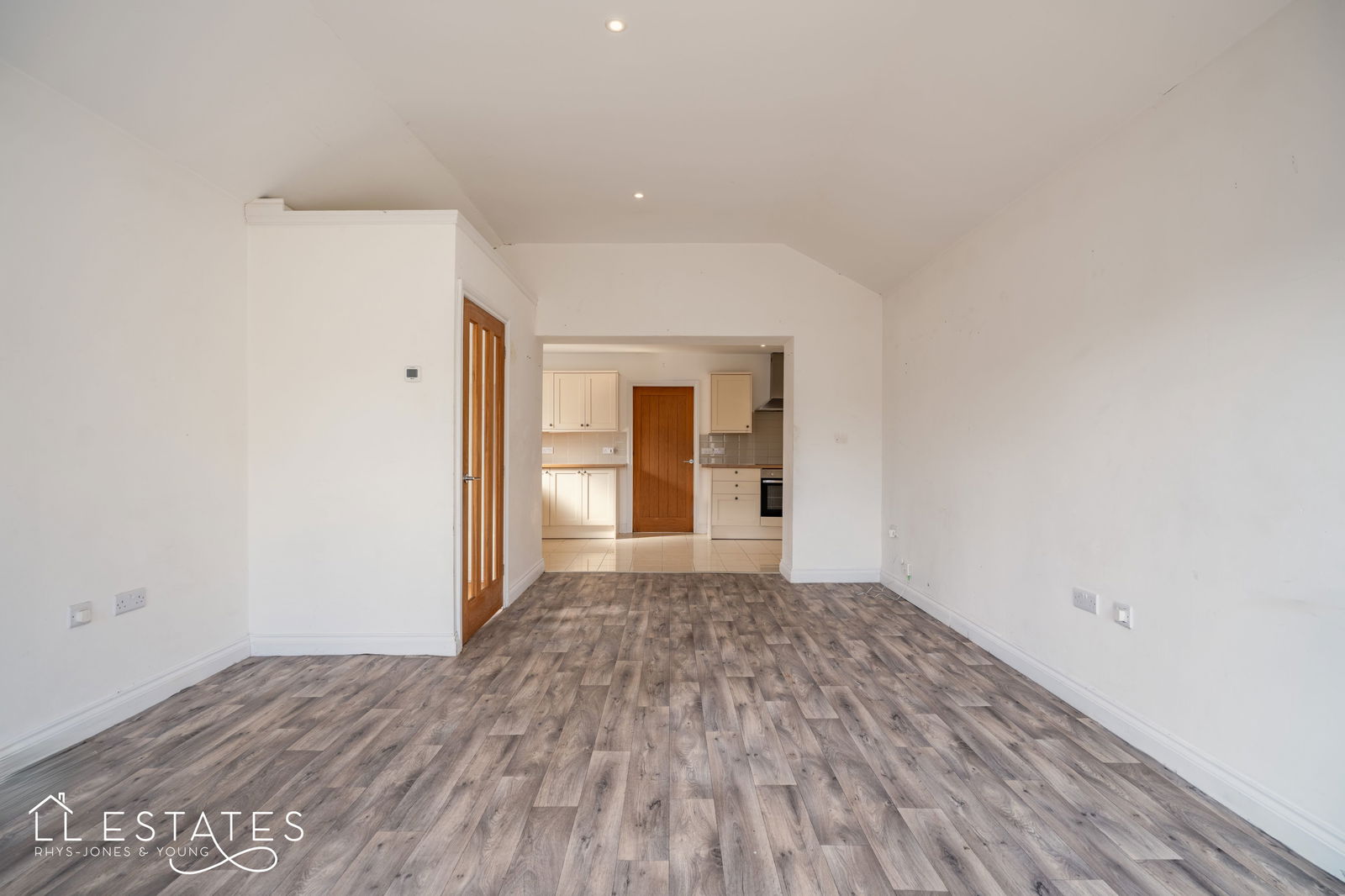 4 bed detached house for sale in Ffordd Bryn Y Garn, Henllan  - Property Image 16