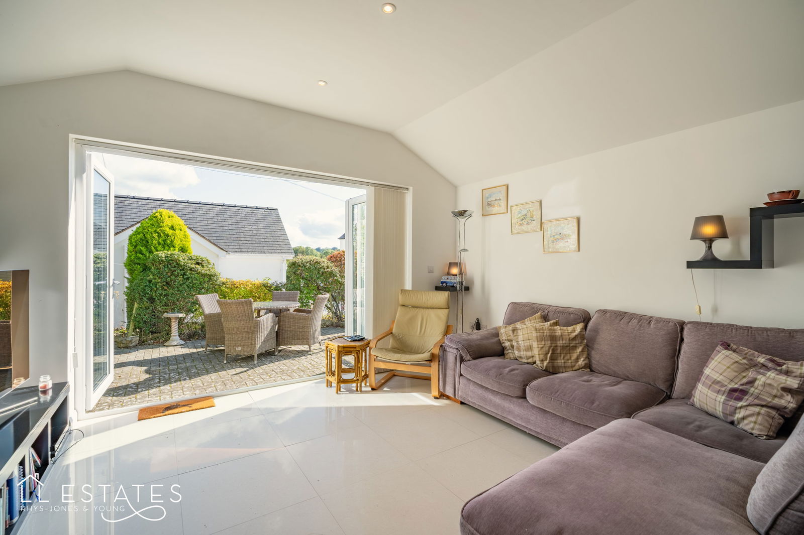 4 bed detached house for sale in Ffordd Bryn Y Garn, Henllan  - Property Image 3