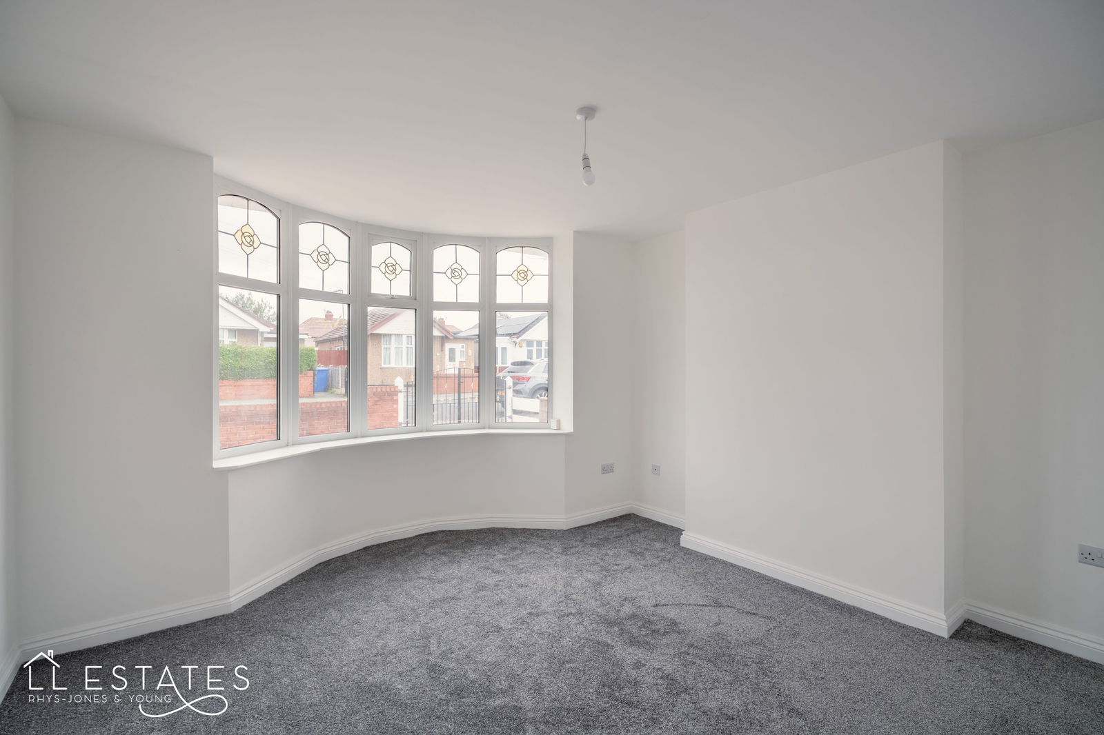 2 bed bungalow for sale in Handsworth Crescent, Rhyl, LL18 4HP  - Property Image 4