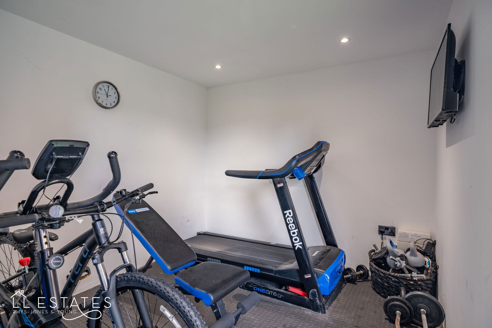 5 bed detached house for sale in Tan Y Coed, Prestatyn, LL19 8YP  - Property Image 17