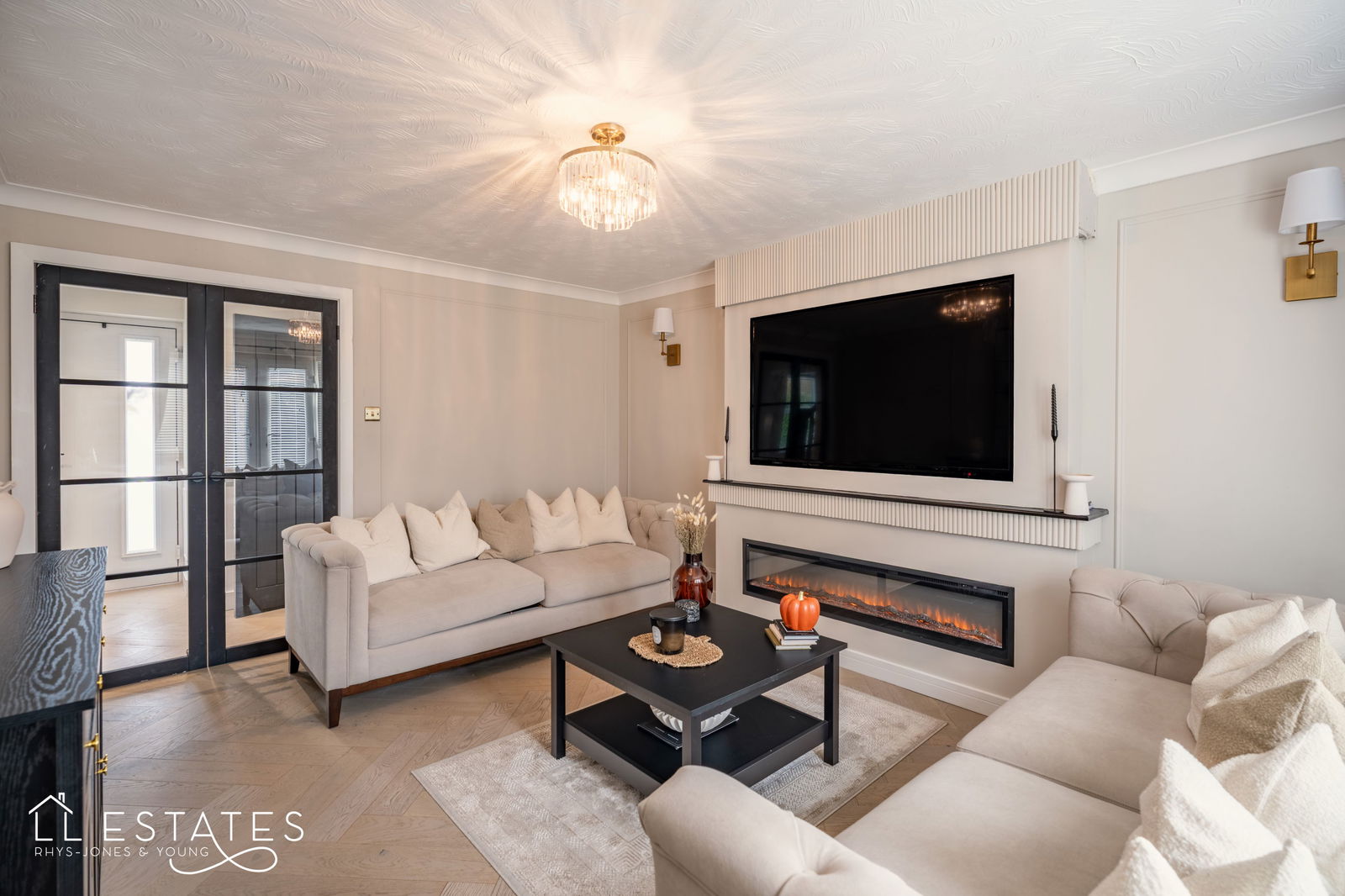 5 bed detached house for sale in Tan Y Coed, Prestatyn, LL19 8YP  - Property Image 2