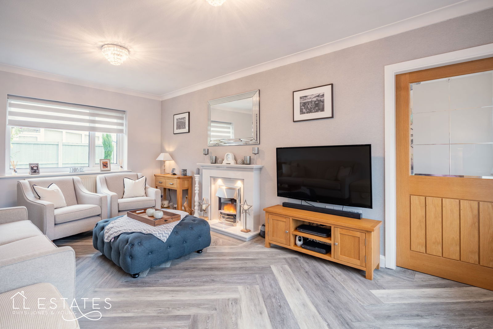 3 bed bungalow for sale in Ffordd Siarl, St. Asaph  - Property Image 5