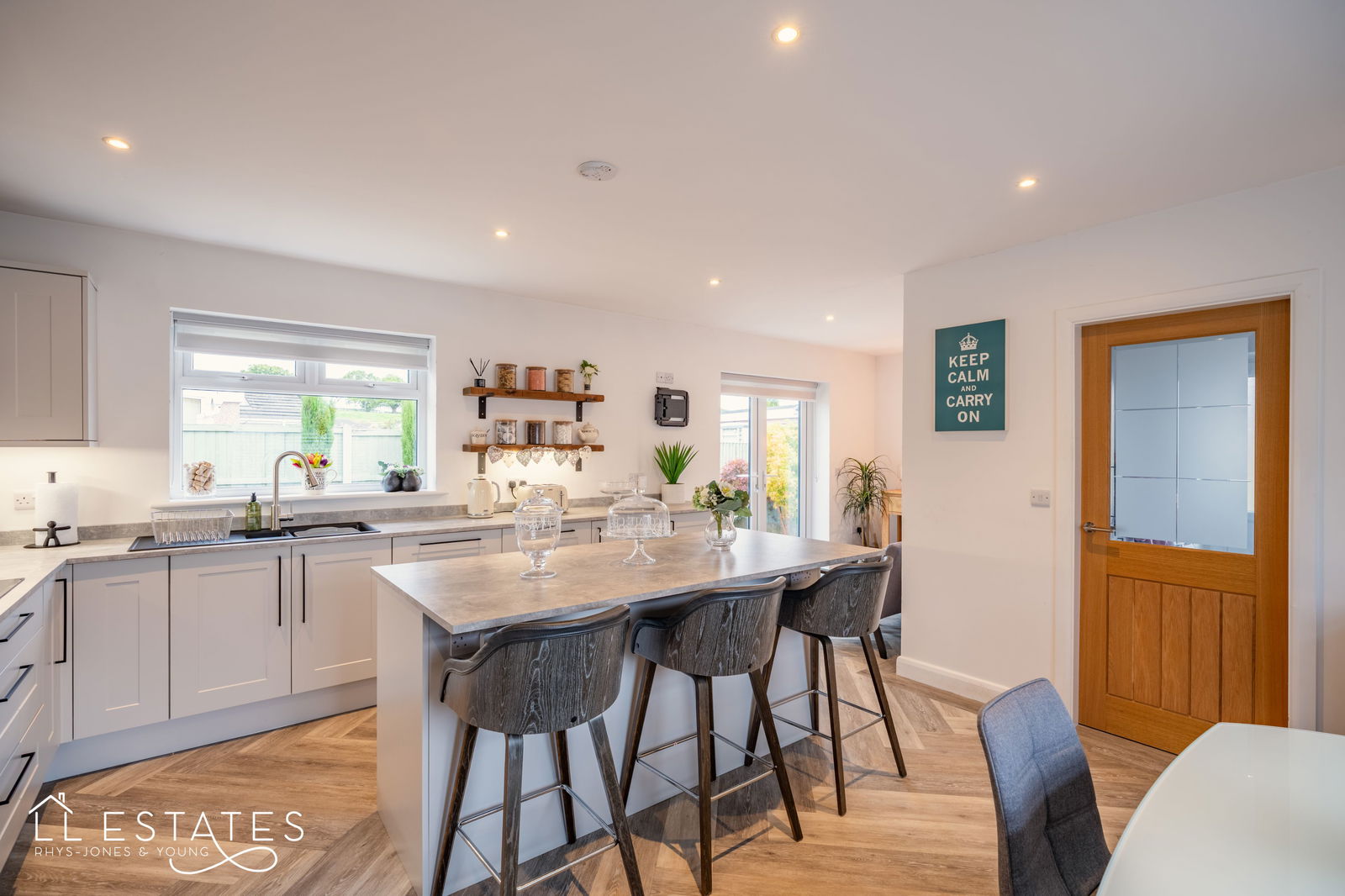 3 bed bungalow for sale in Ffordd Siarl, St. Asaph 1