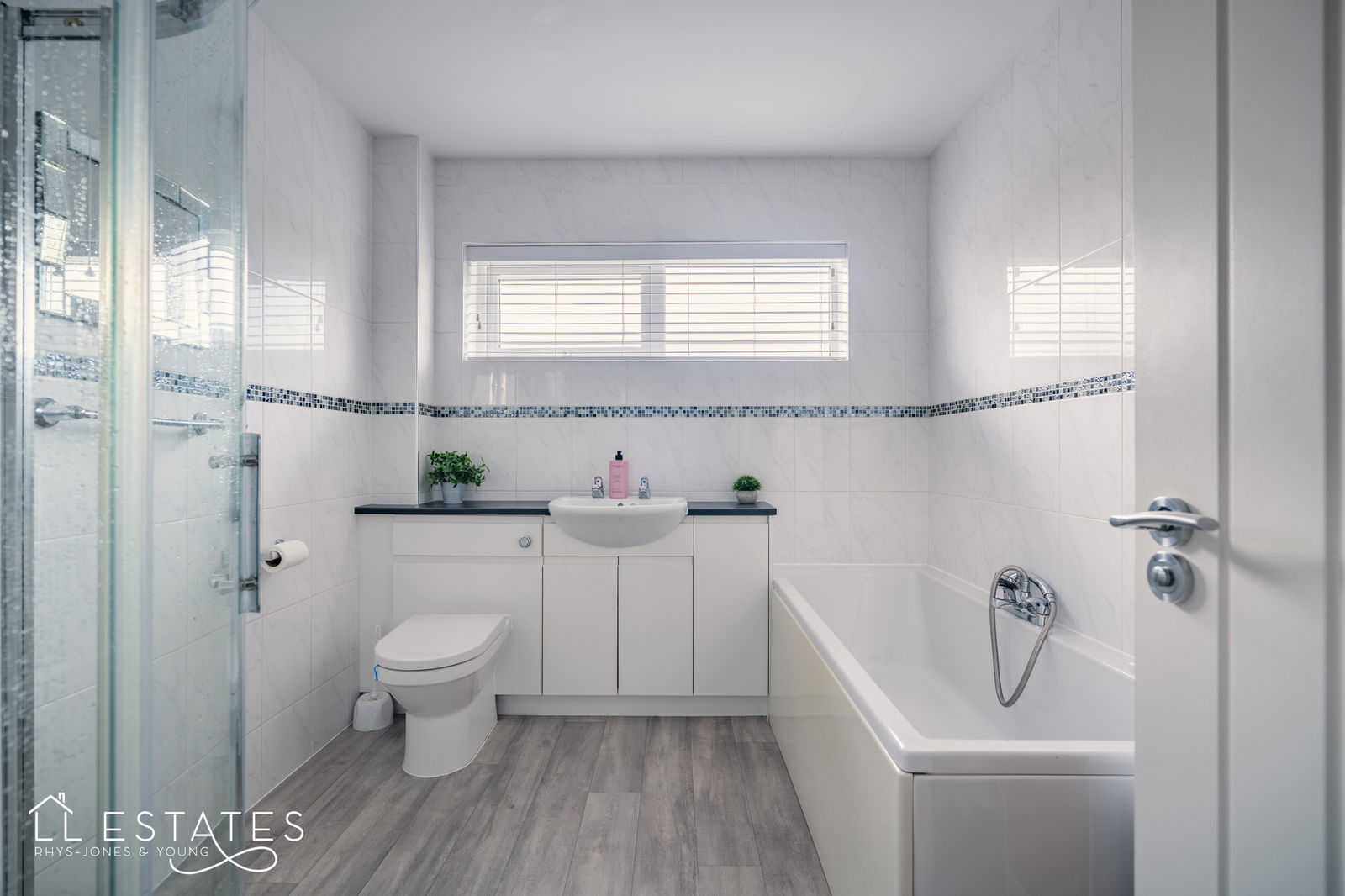 5 bed detached house for sale in Mount Road, St. Asaph 12