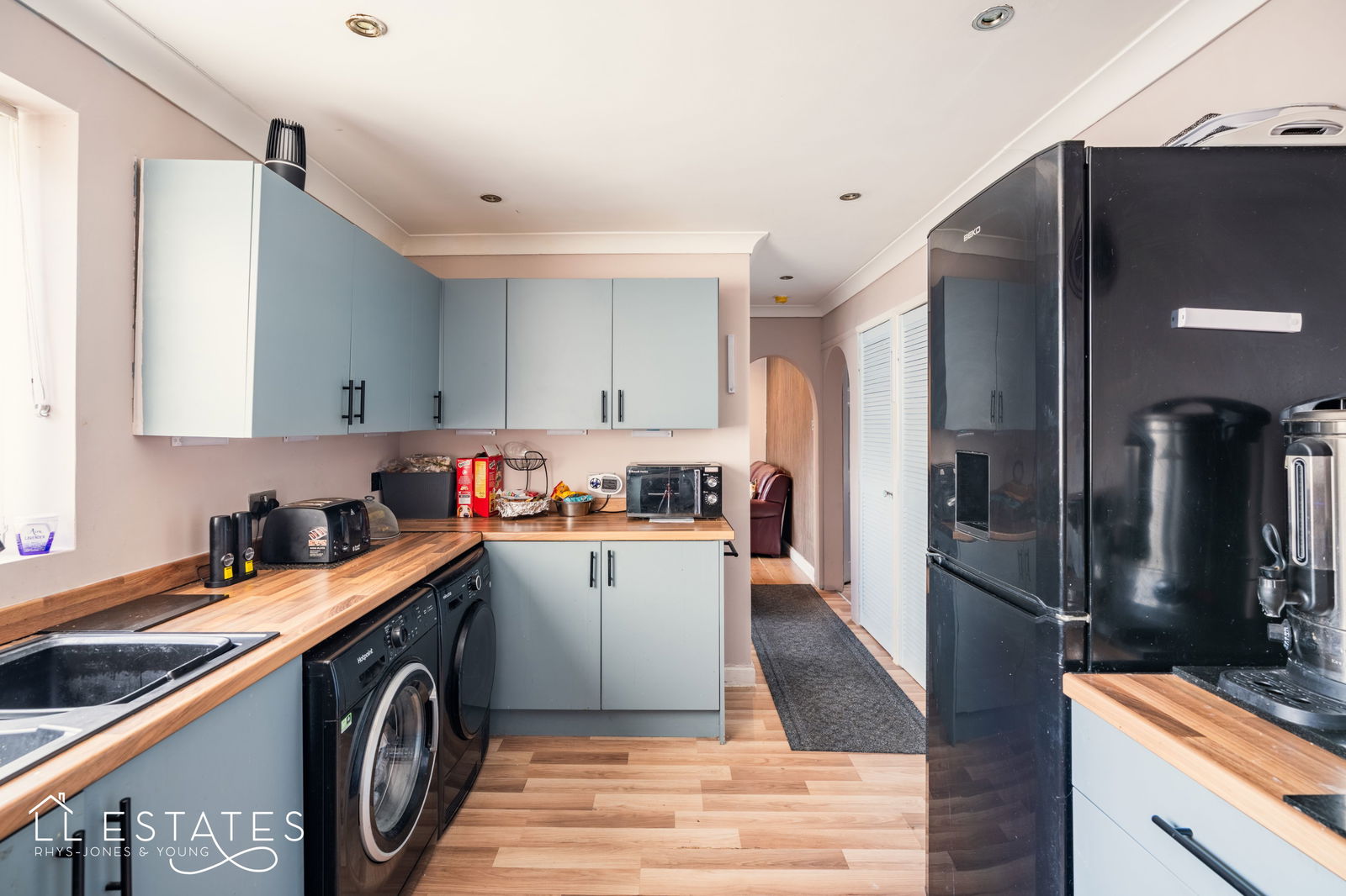 3 bed semi-detached bungalow for sale in Plastirion, Towyn, Abergele 2