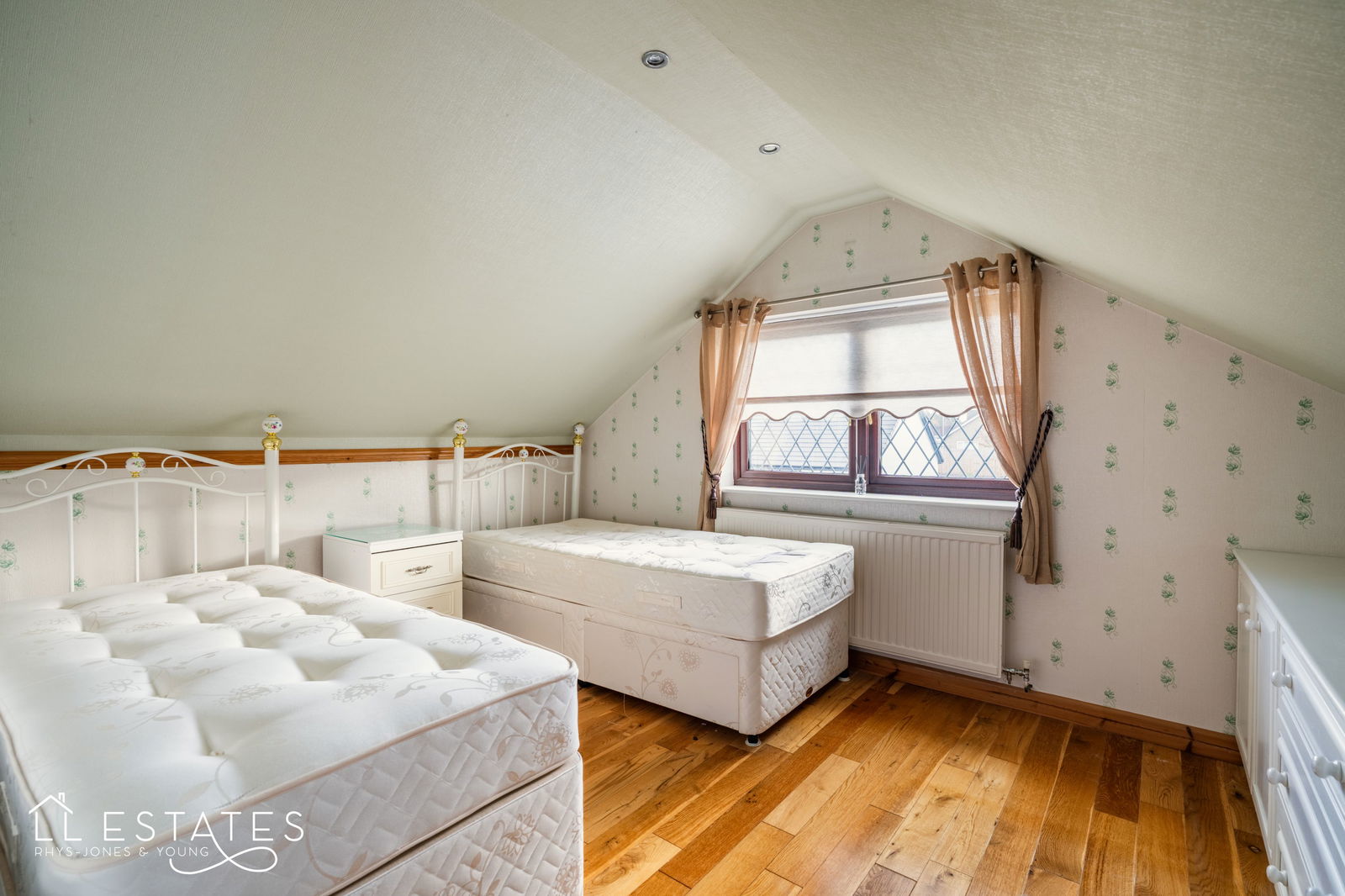 3 bed bungalow for sale in Highlands Road, Rhuddlan, Rhuddlan, LL18 2SA  - Property Image 10