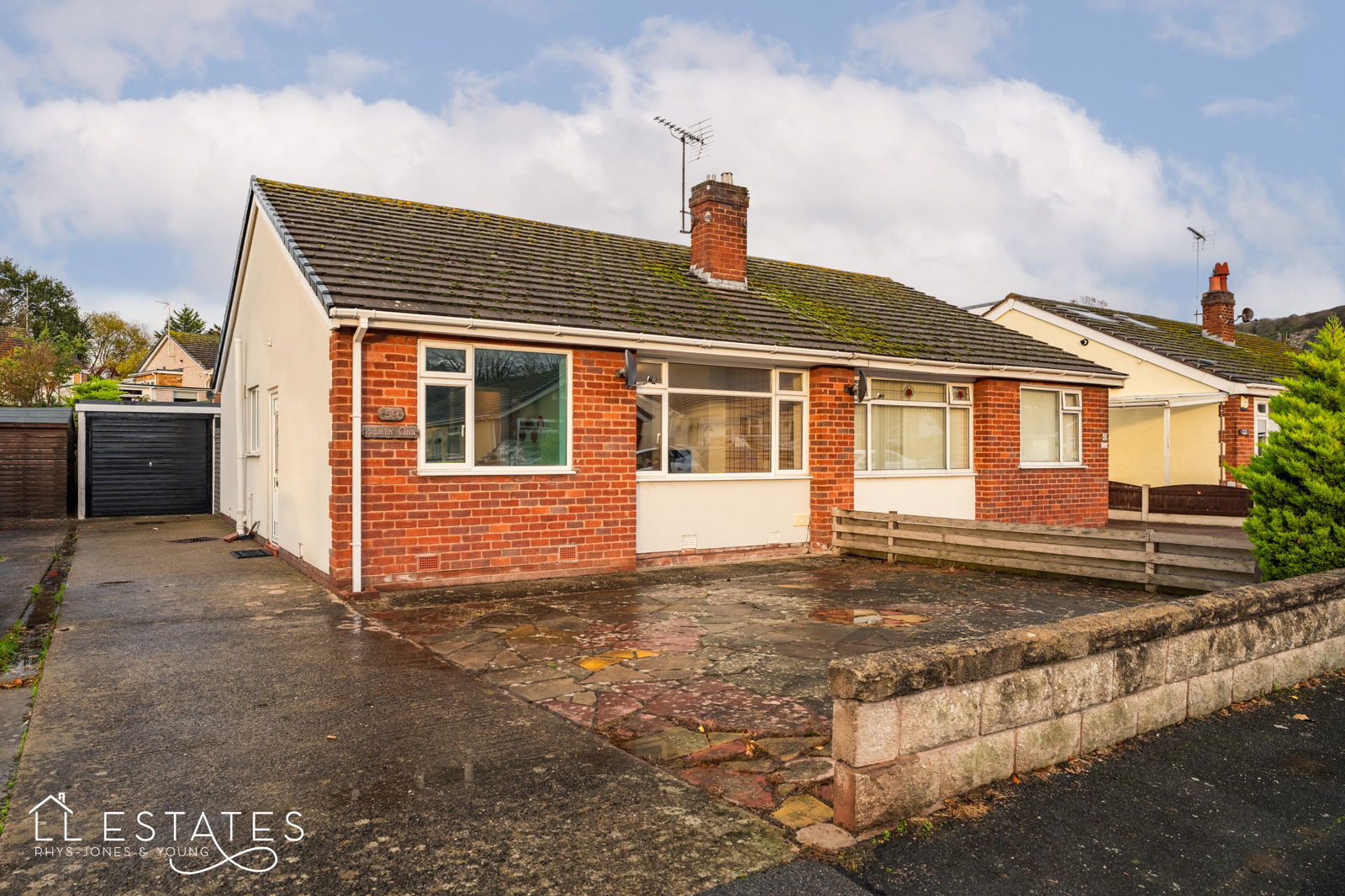 2 bed semi-detached bungalow for sale in The Meadows, Prestatyn, LL19 8EU  - Property Image 1