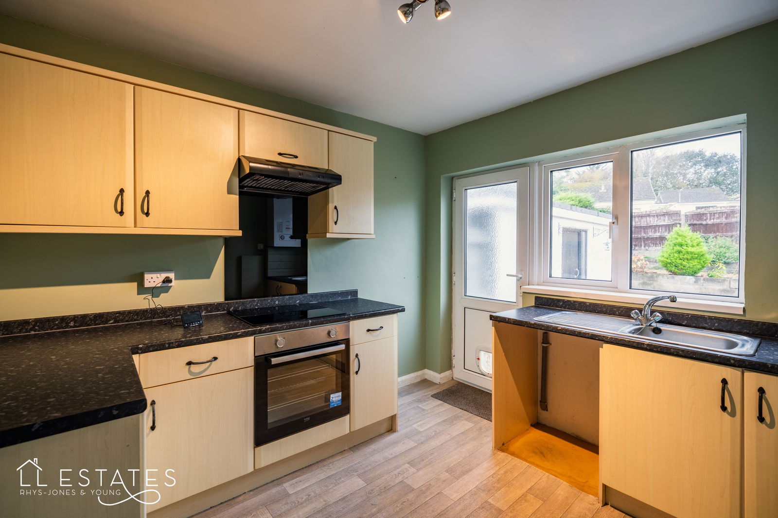 2 bed semi-detached bungalow for sale in The Meadows, Prestatyn, LL19 8EU  - Property Image 2