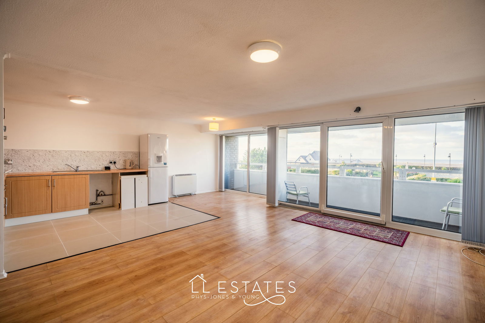 1 bed apartment for sale in Apartment 14, Glendower Court  - Property Image 3