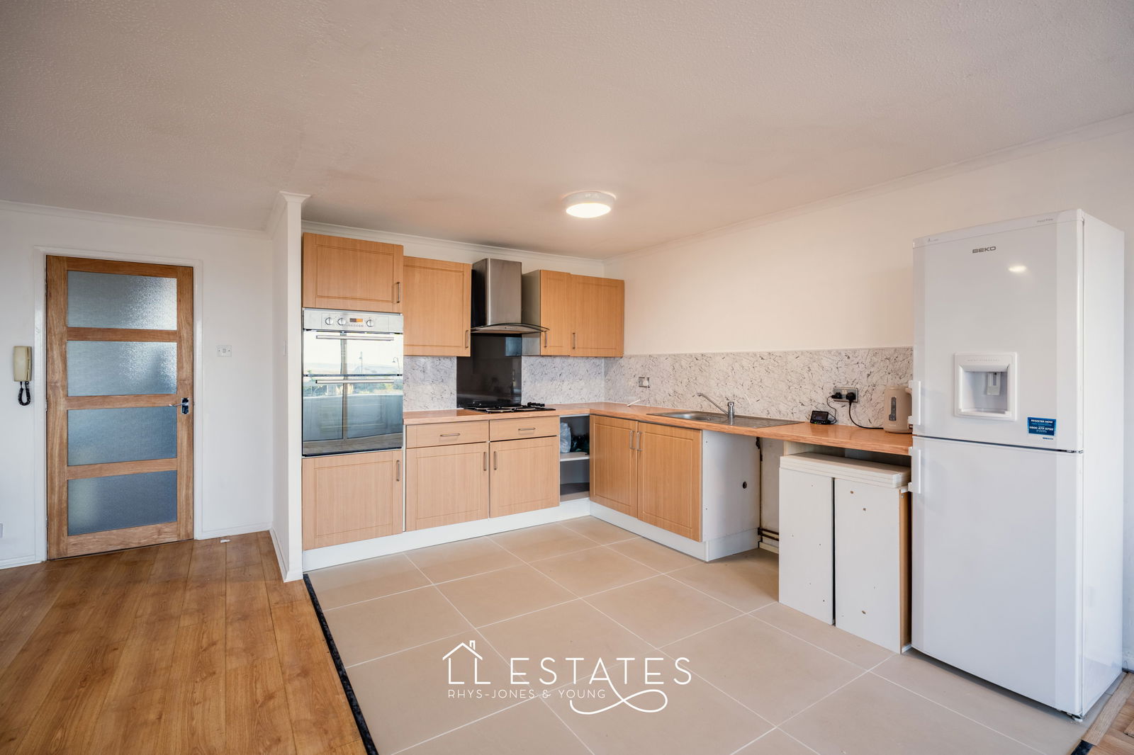 1 bed apartment for sale in Apartment 14, Glendower Court  - Property Image 4