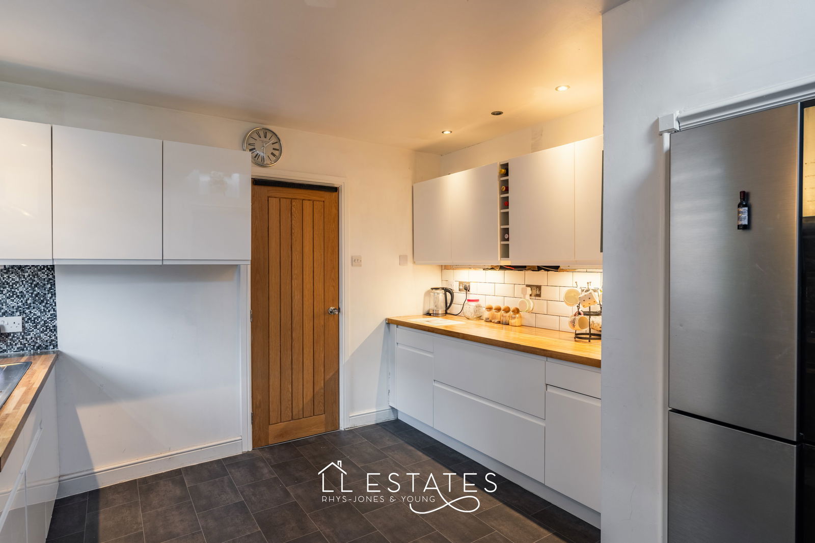 4 bed end of terrace house for sale in Butterton Road, Rhyl, LL18 1RF  - Property Image 4