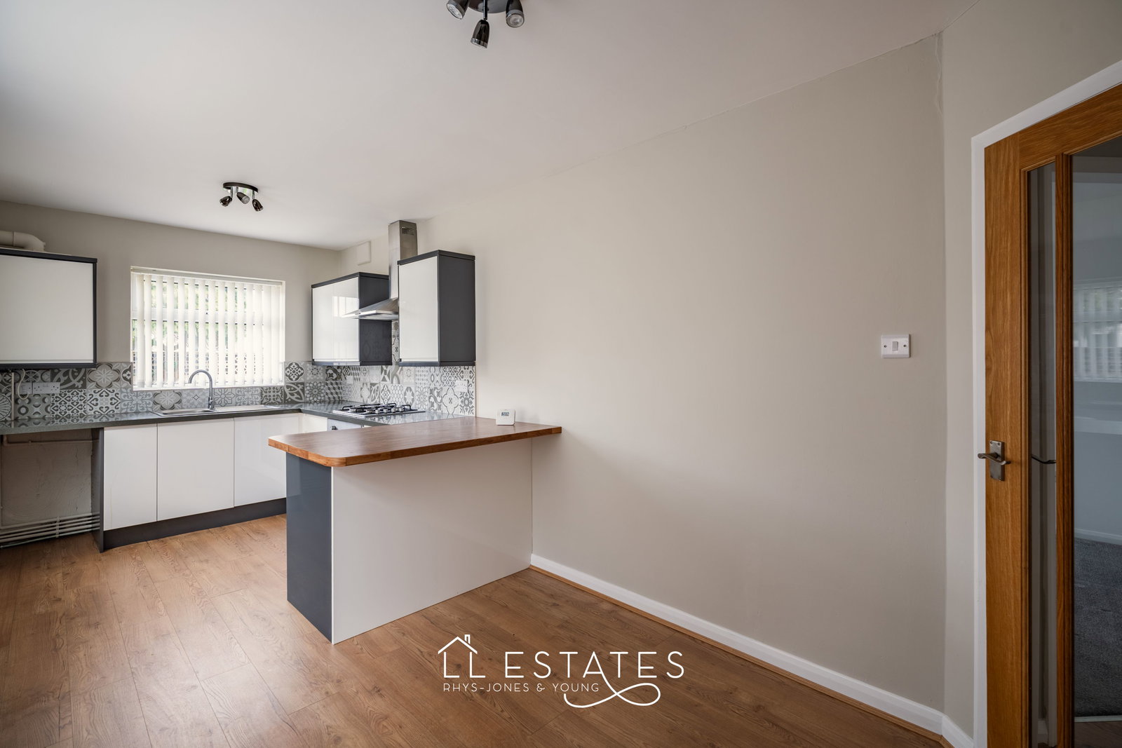 3 bed bungalow for sale in Patrick Avenue, Rhyl, LL18 4TU 3