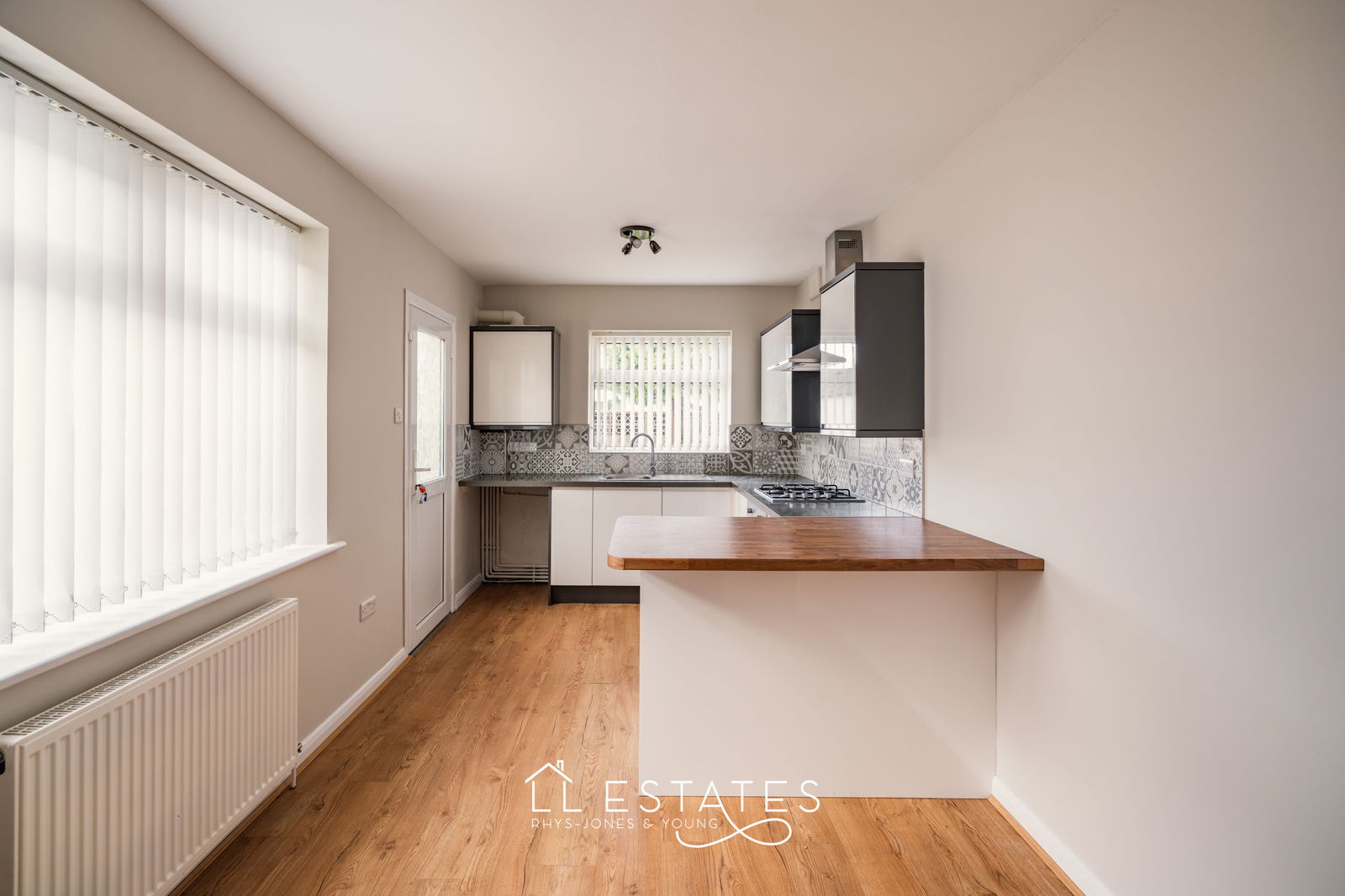 3 bed bungalow for sale in Patrick Avenue, Rhyl, LL18 4TU 1