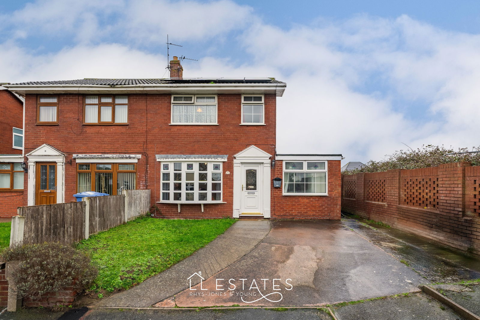 3 bed semi-detached house for sale in Rhodfa Maes Hir, Rhyl, LL18 4JF  - Property Image 1