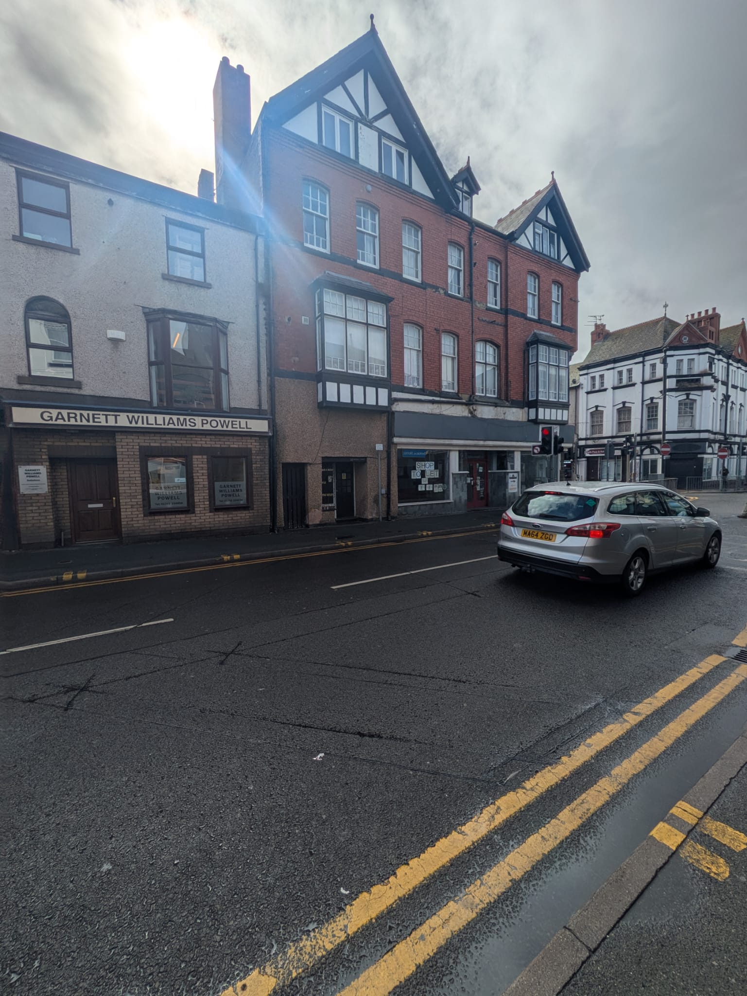 1 bed flat to rent in Kinmel Street, Rhyl, LL18 1AL  - Property Image 1